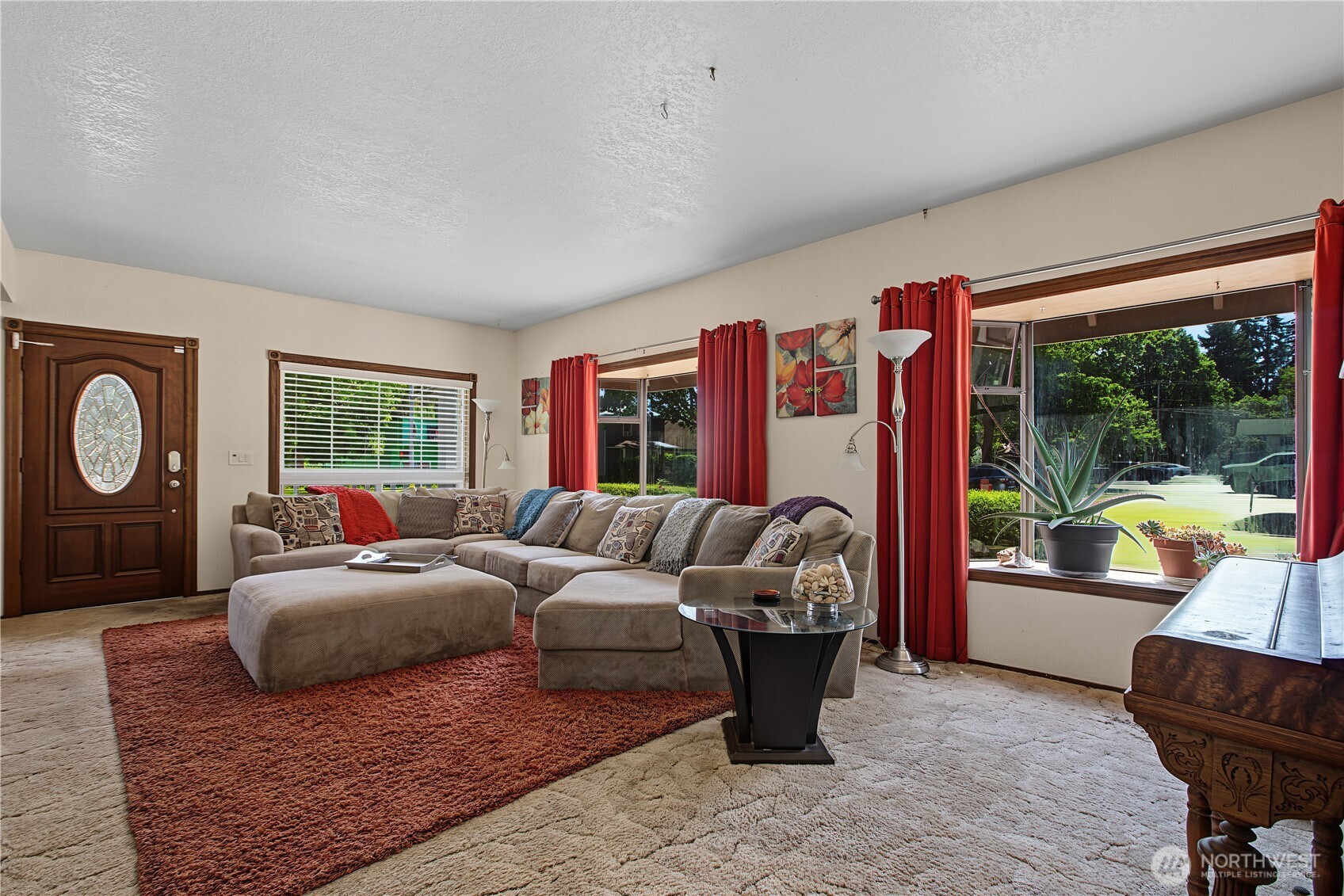 2019 Capitol Way Property Photo 6