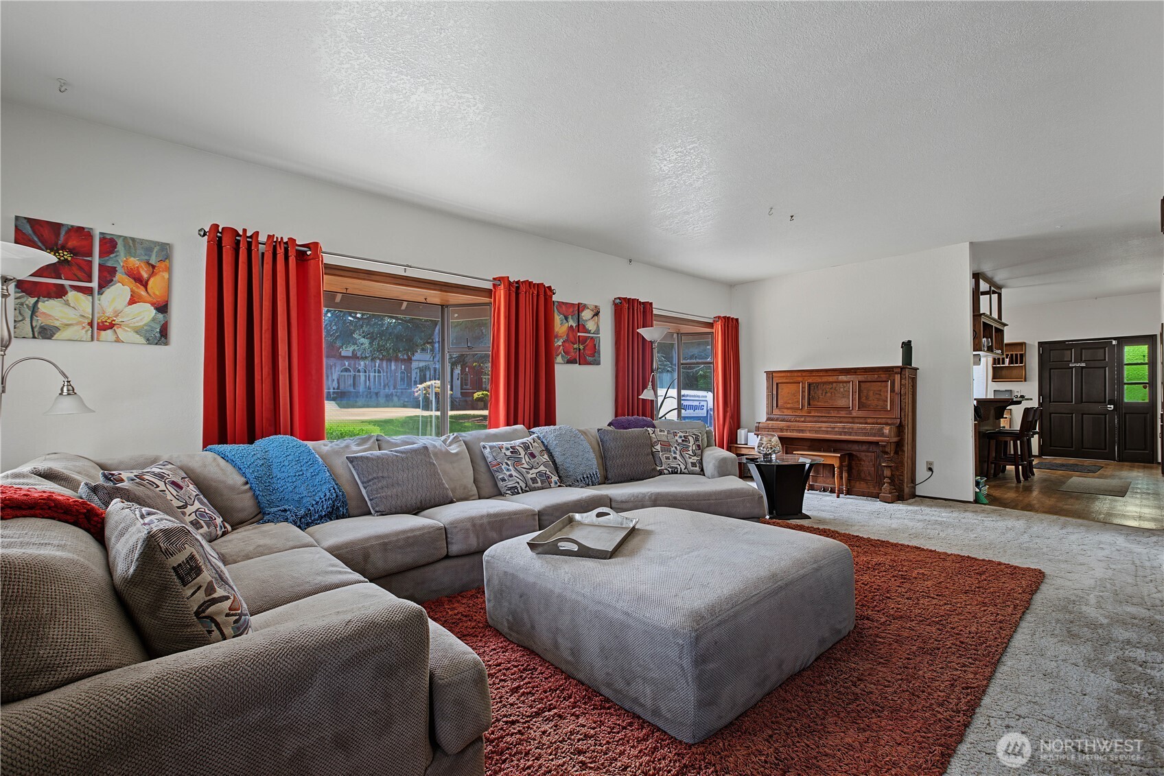 2019 Capitol Way Property Photo 7