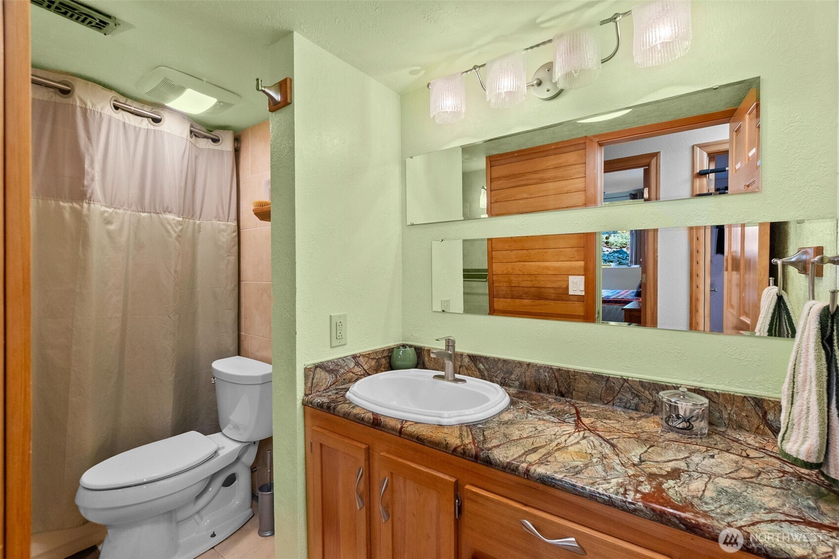 6912 43rd Loop Property Photo 34