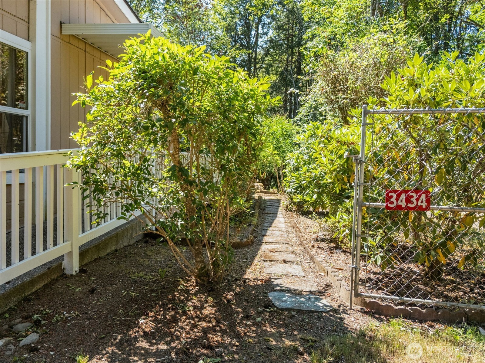 3434 N Mission Rd W Property Photo 3