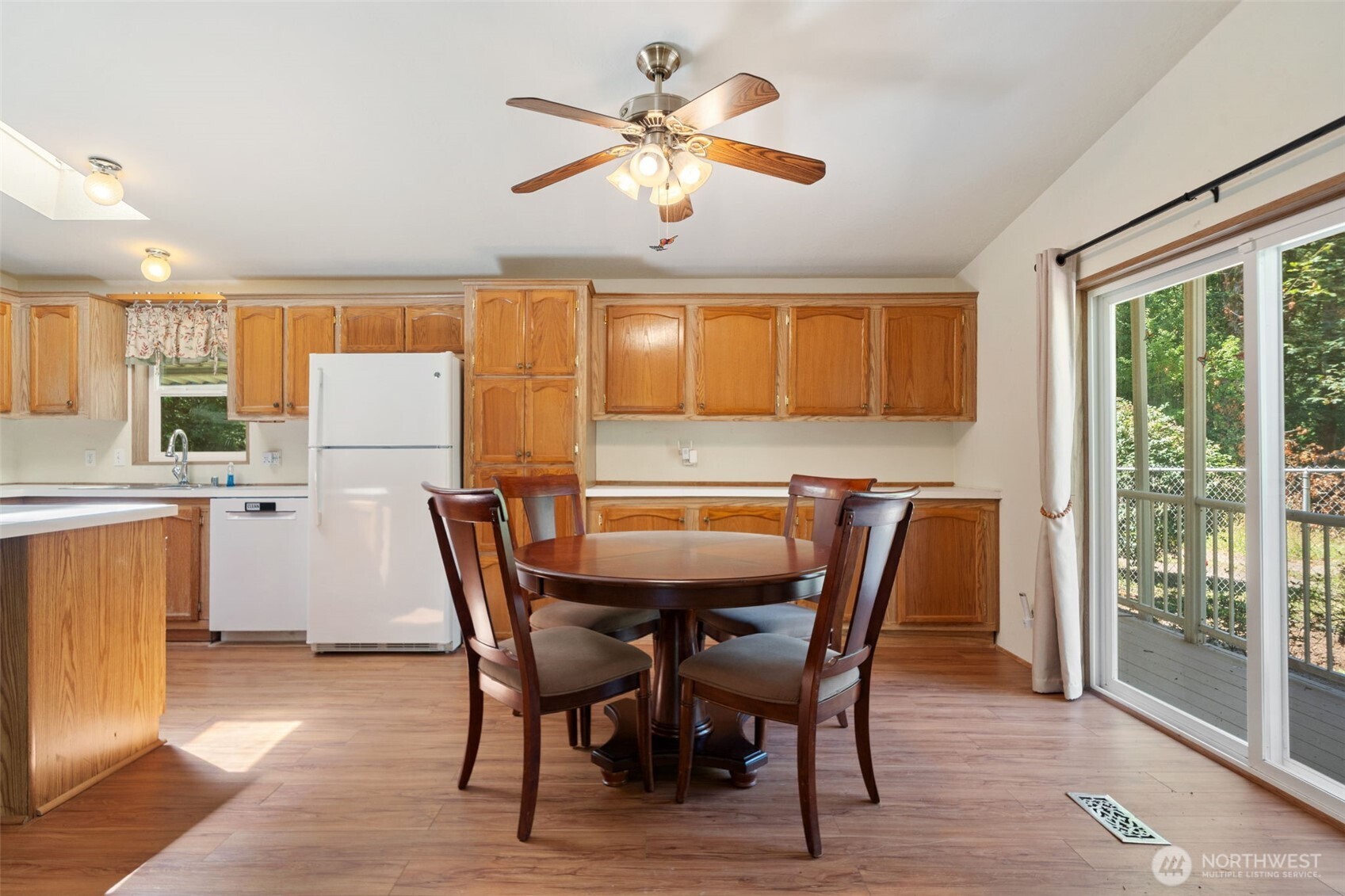 3434 N Mission Rd W Property Photo 13