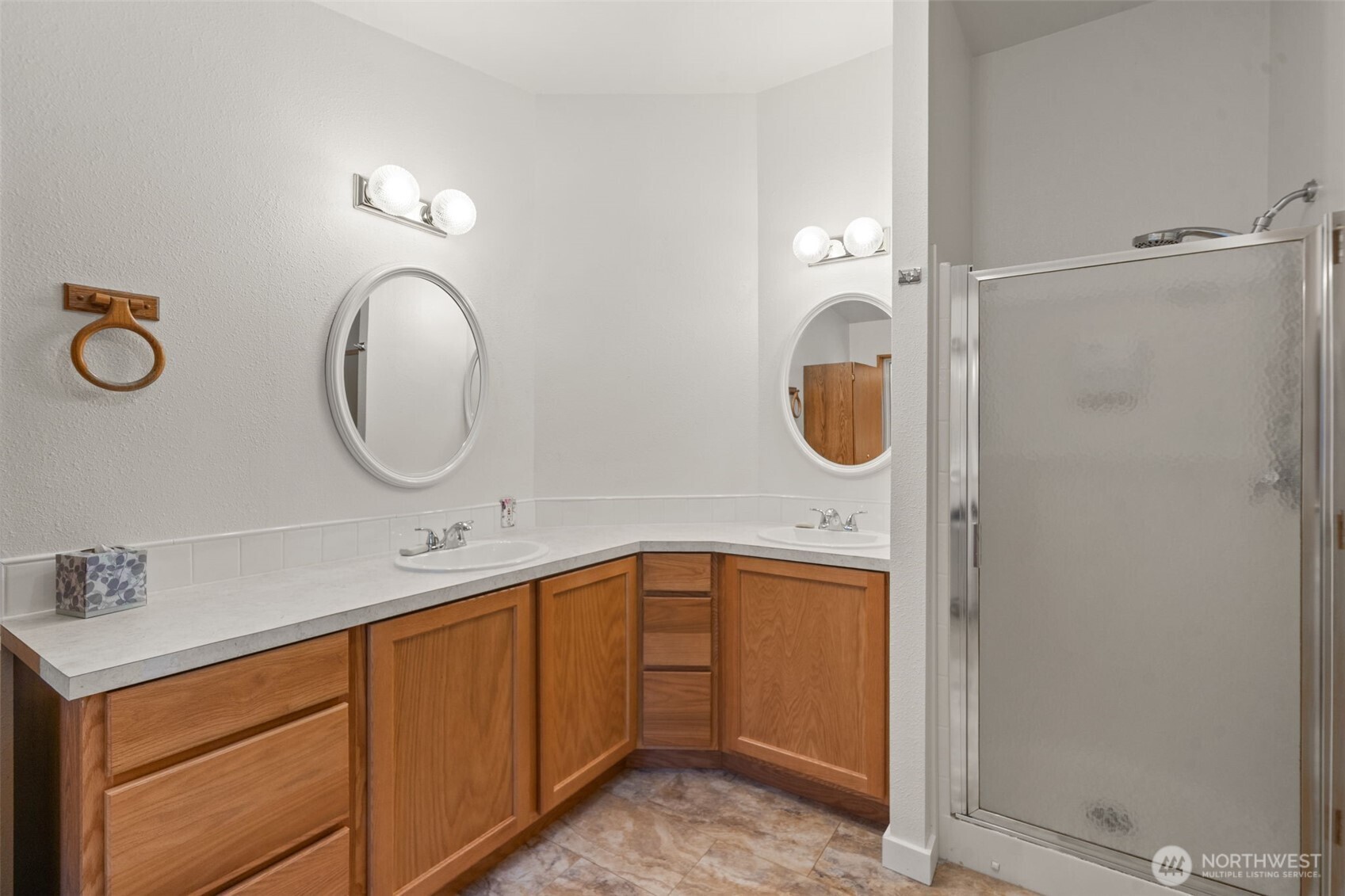 3434 N Mission Rd W Property Photo 24