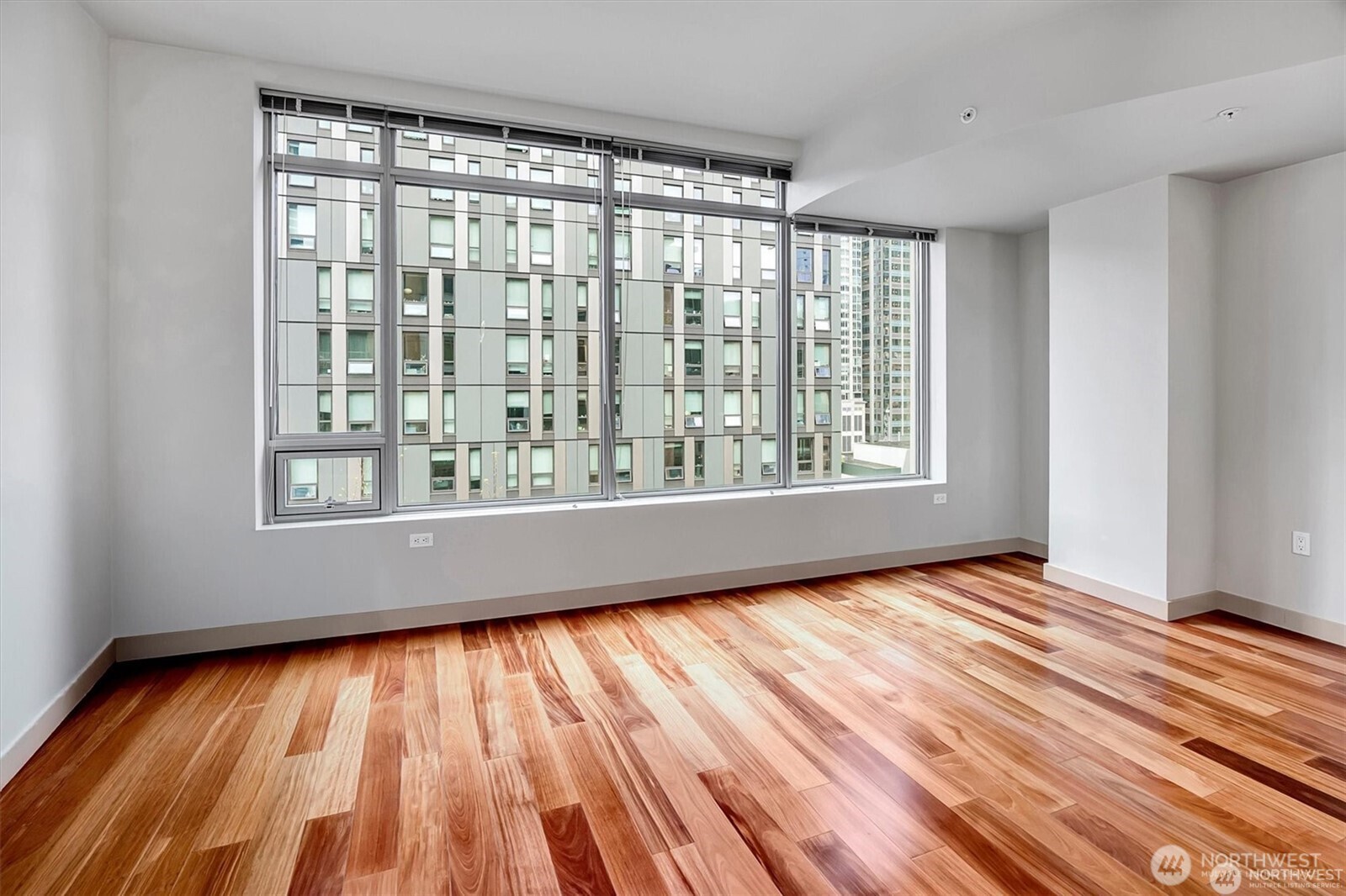 910 Lenora Street S1004 Property Photo 15