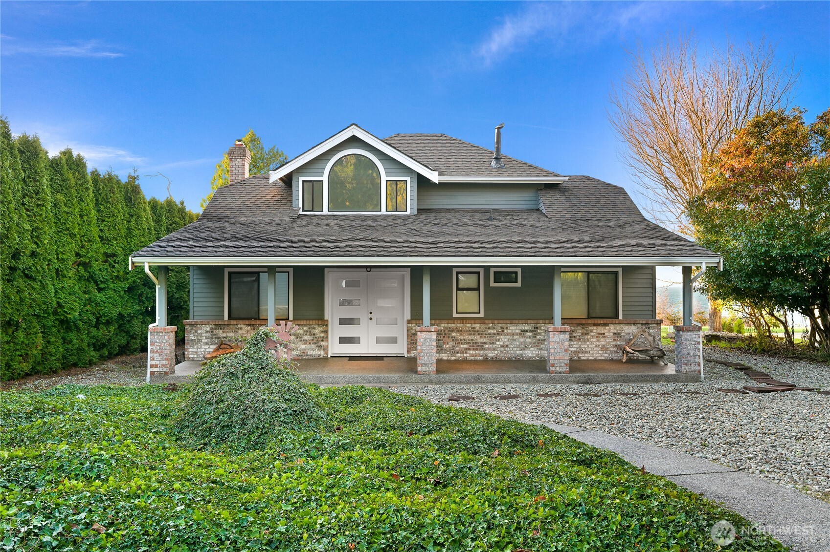 8539 Semiahmoo Drive Property Photo 4