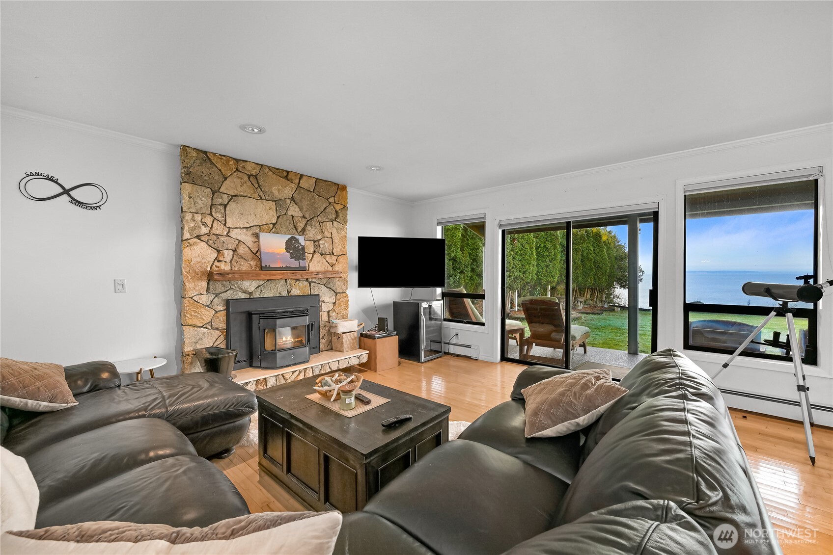 8539 Semiahmoo Drive Property Photo 12