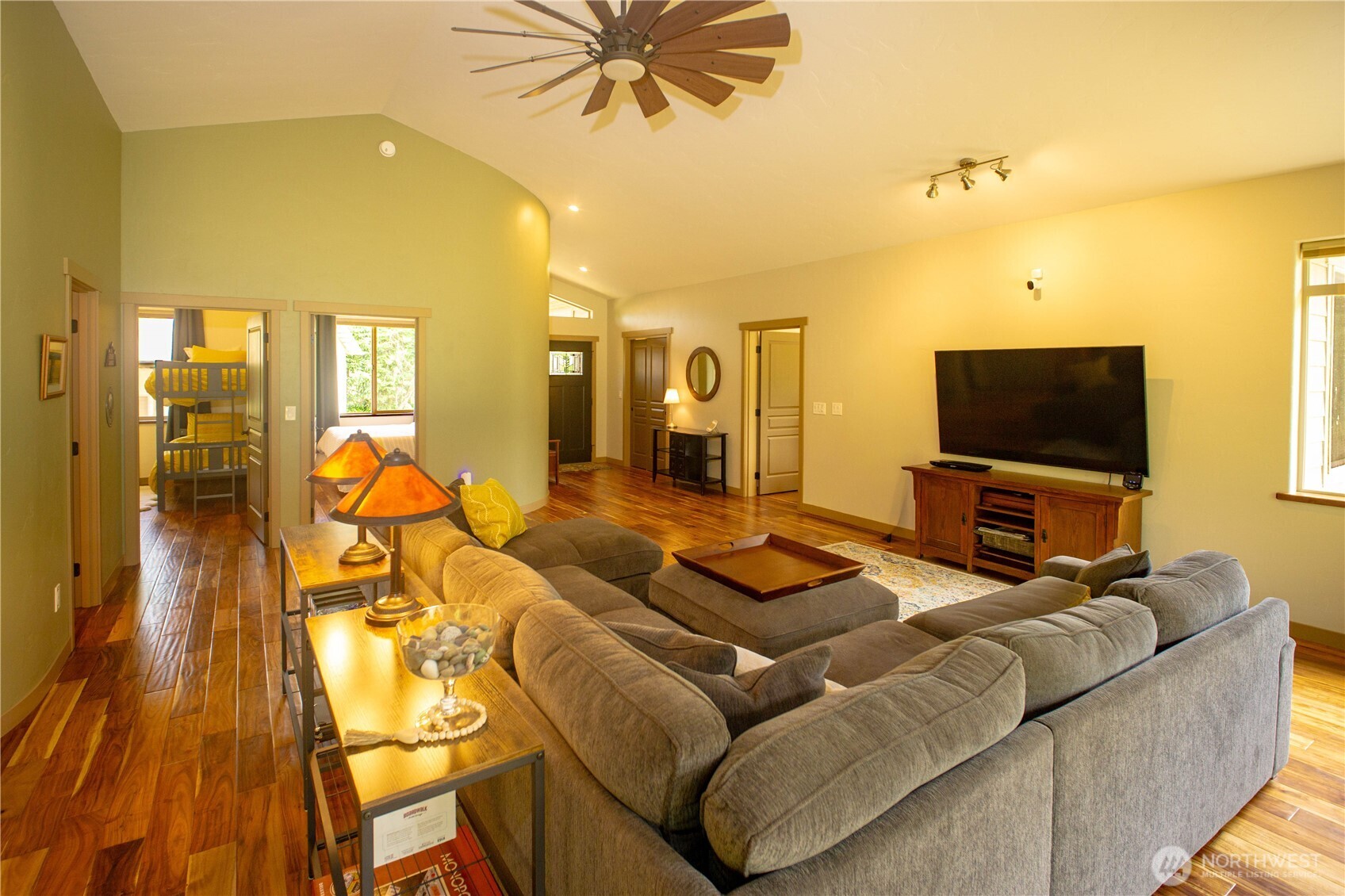 545 Headwaters Lane Property Photo 24