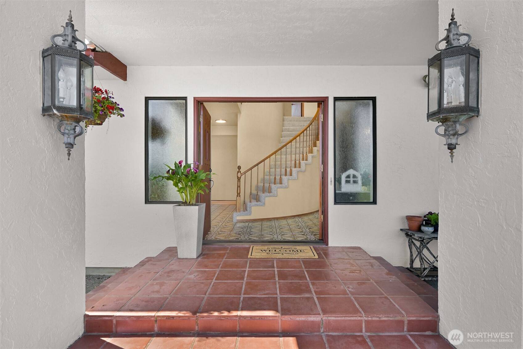 2752 Douglas Road Property Photo 8