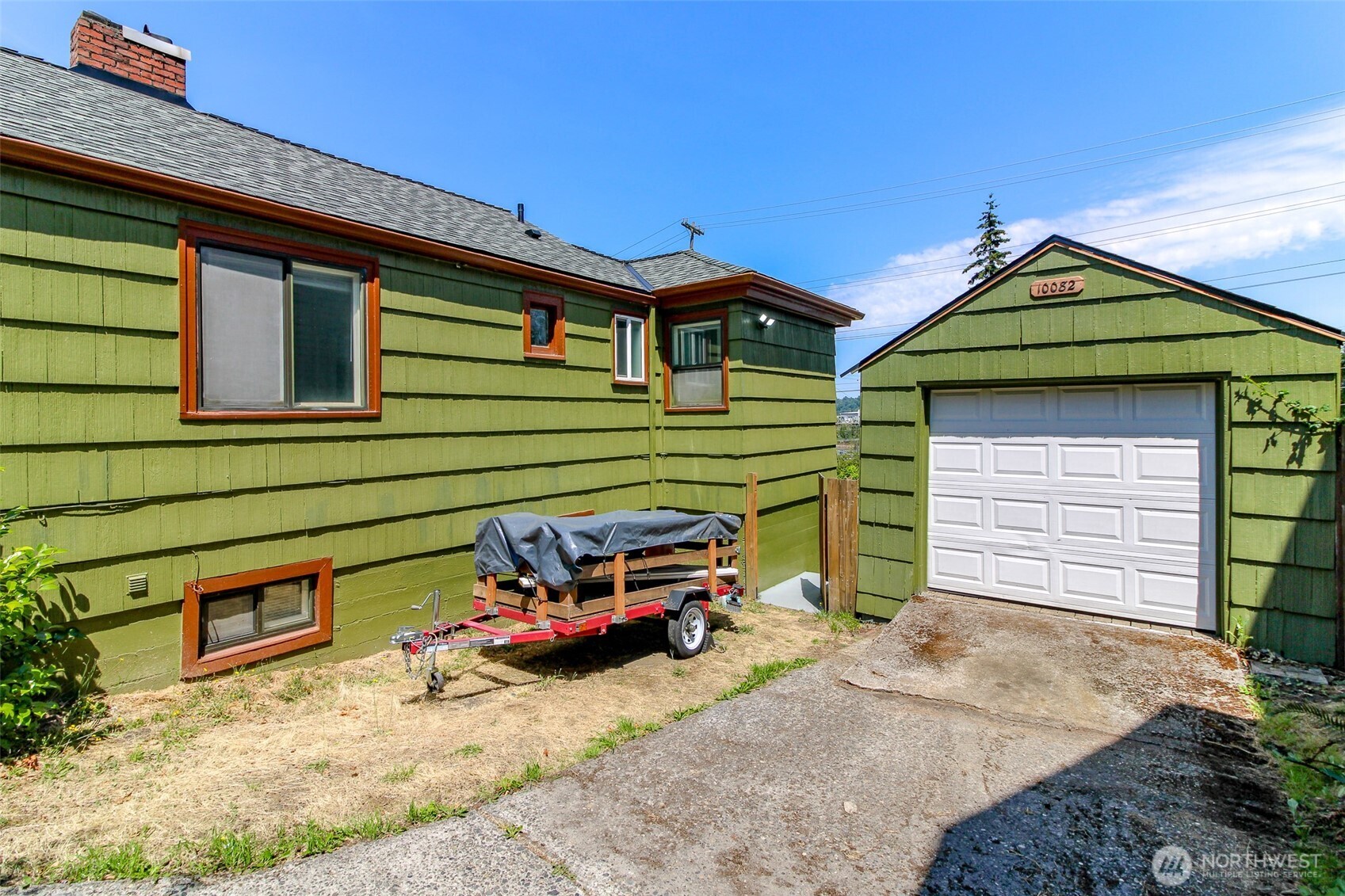 10082 Des Moines Memorial Drive Property Photo 3