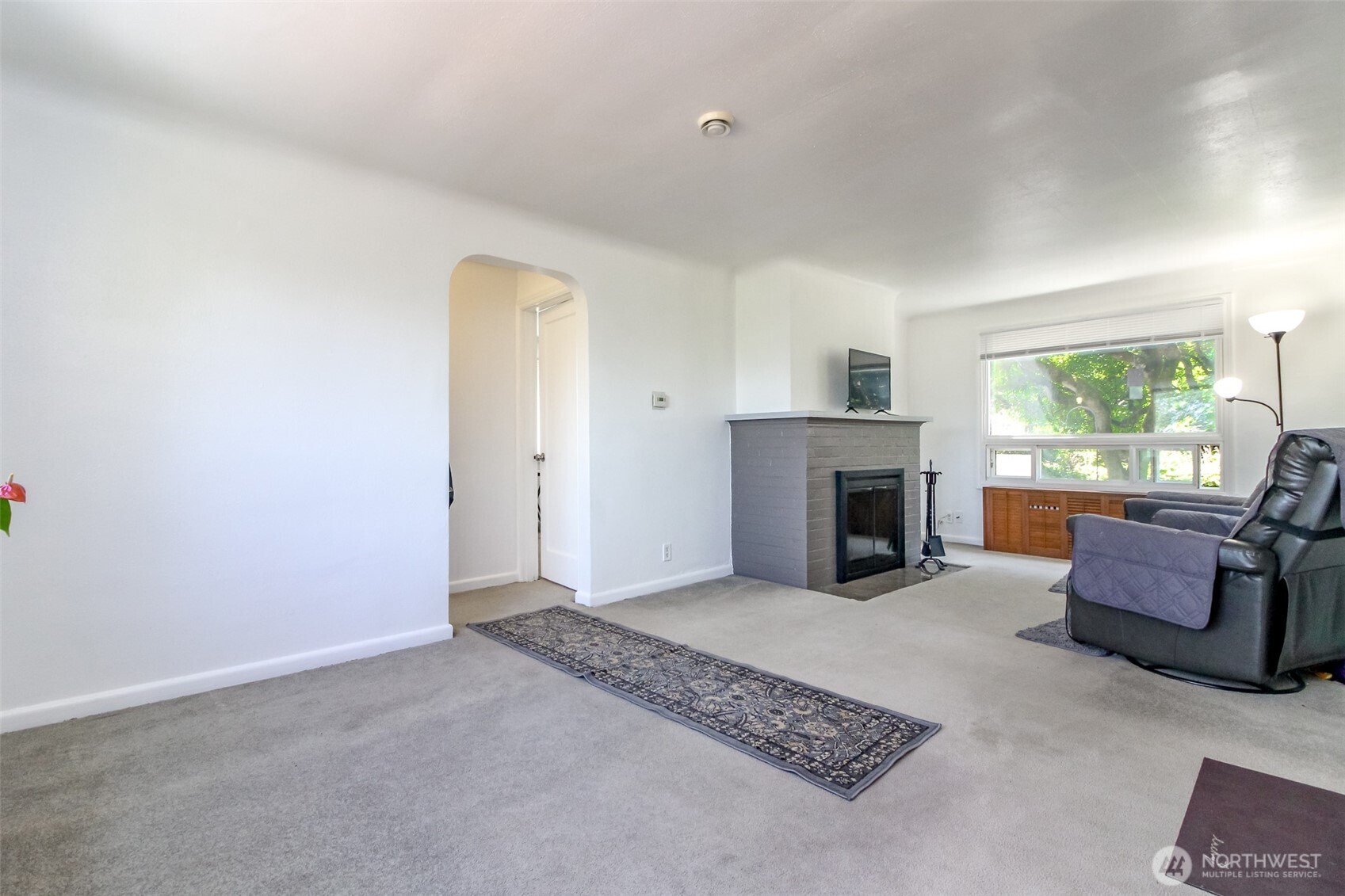 10082 Des Moines Memorial Drive Property Photo 4