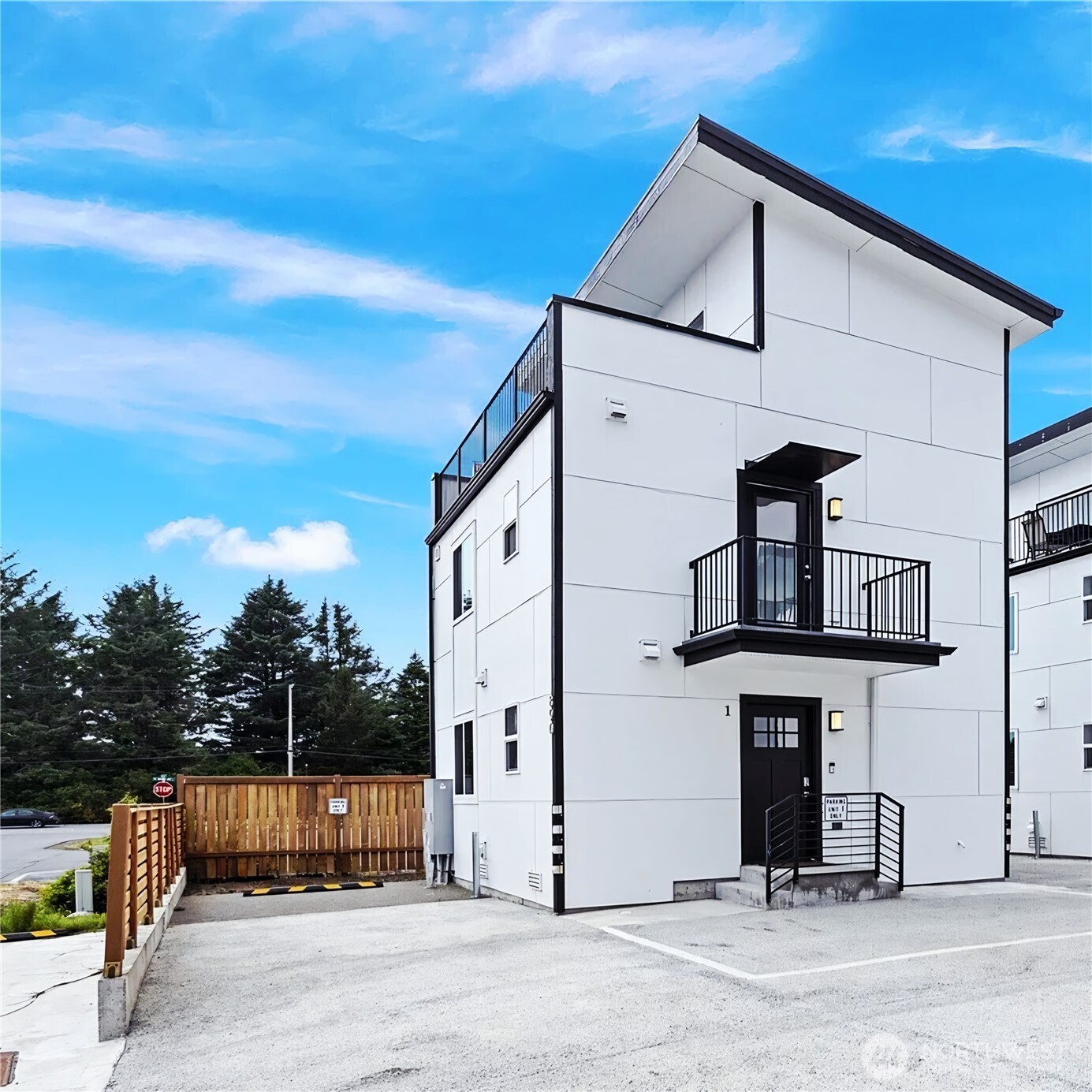 890 Magellan Avenue 1 Property Photo 1