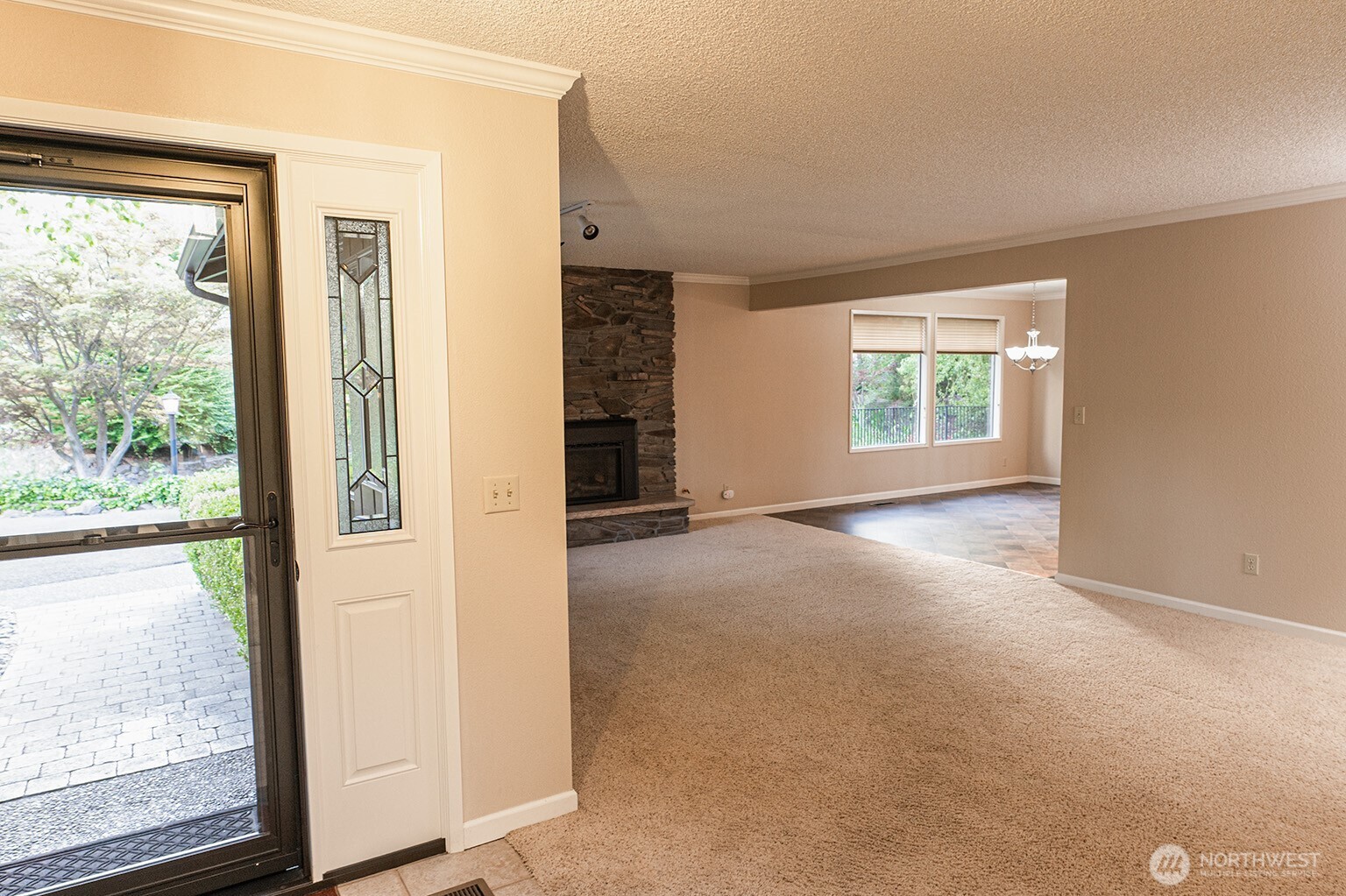 1831 Rustic Place Property Photo 7