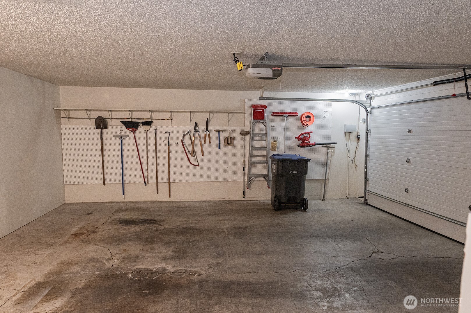 1831 Rustic Place Property Photo 28