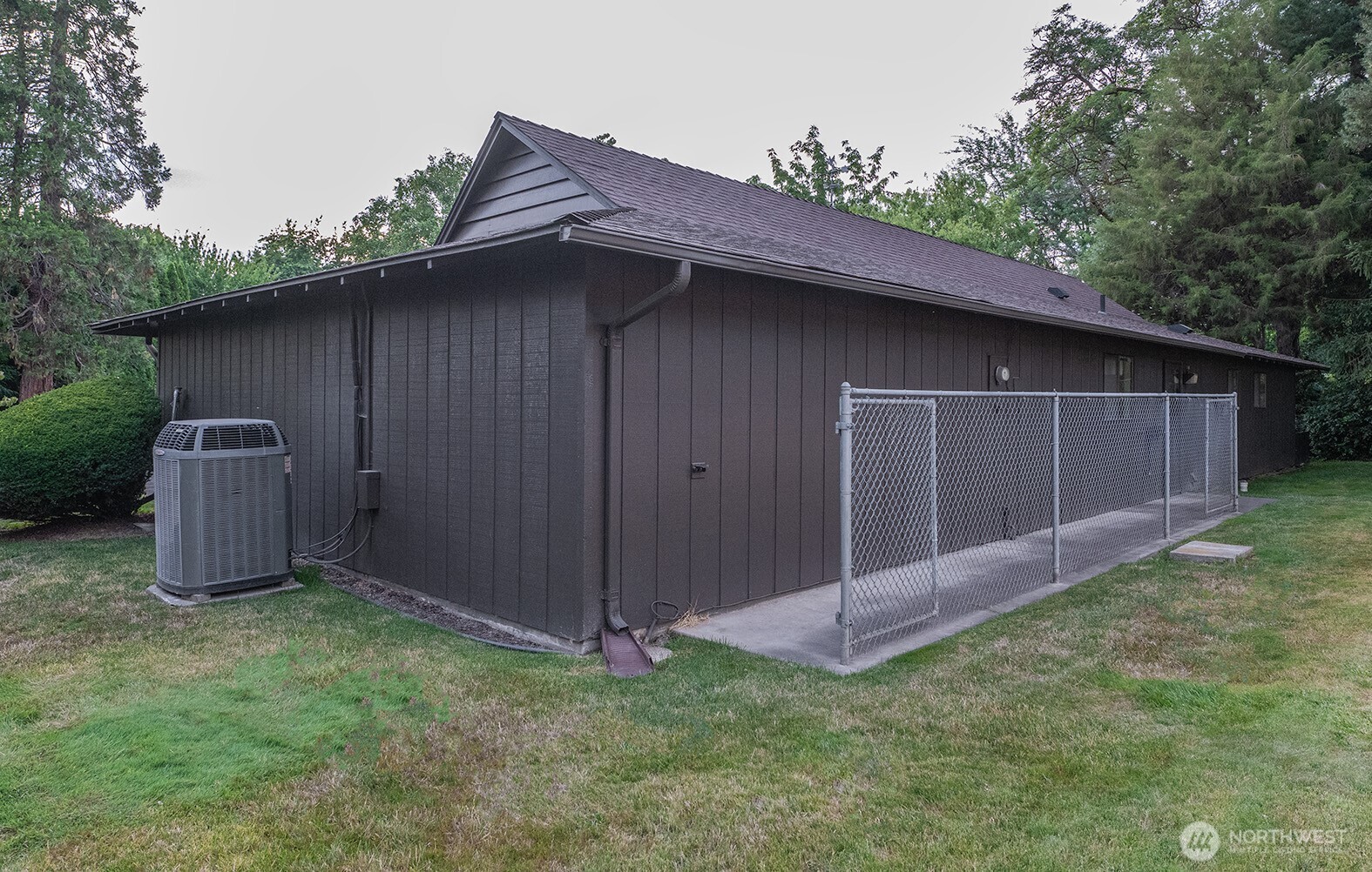 1831 Rustic Place Property Photo 32