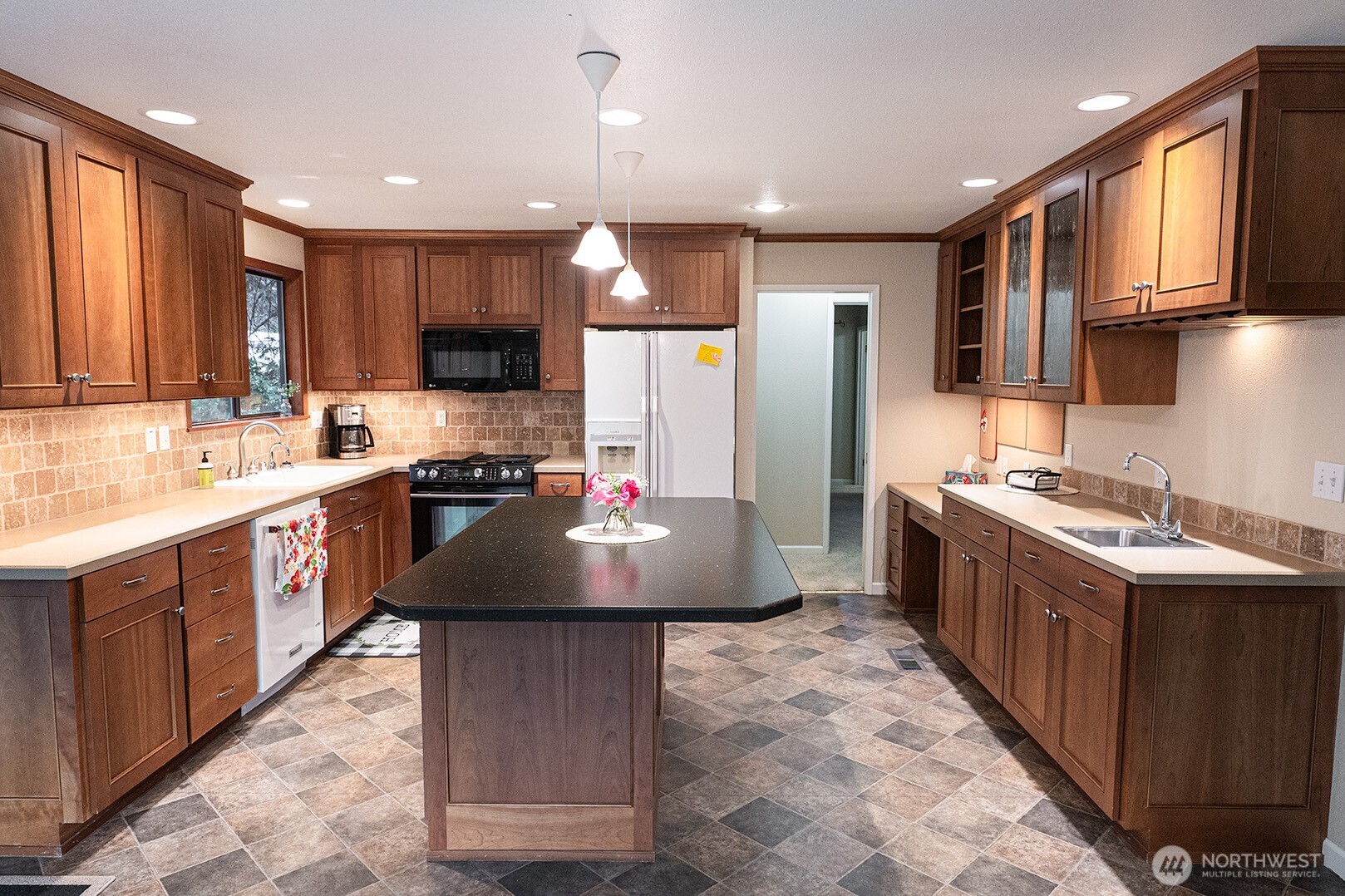 1831 Rustic Place Property Photo 37