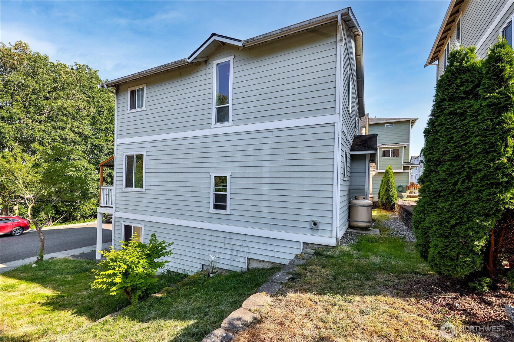 1102 Chestnut Street Property Photo 4