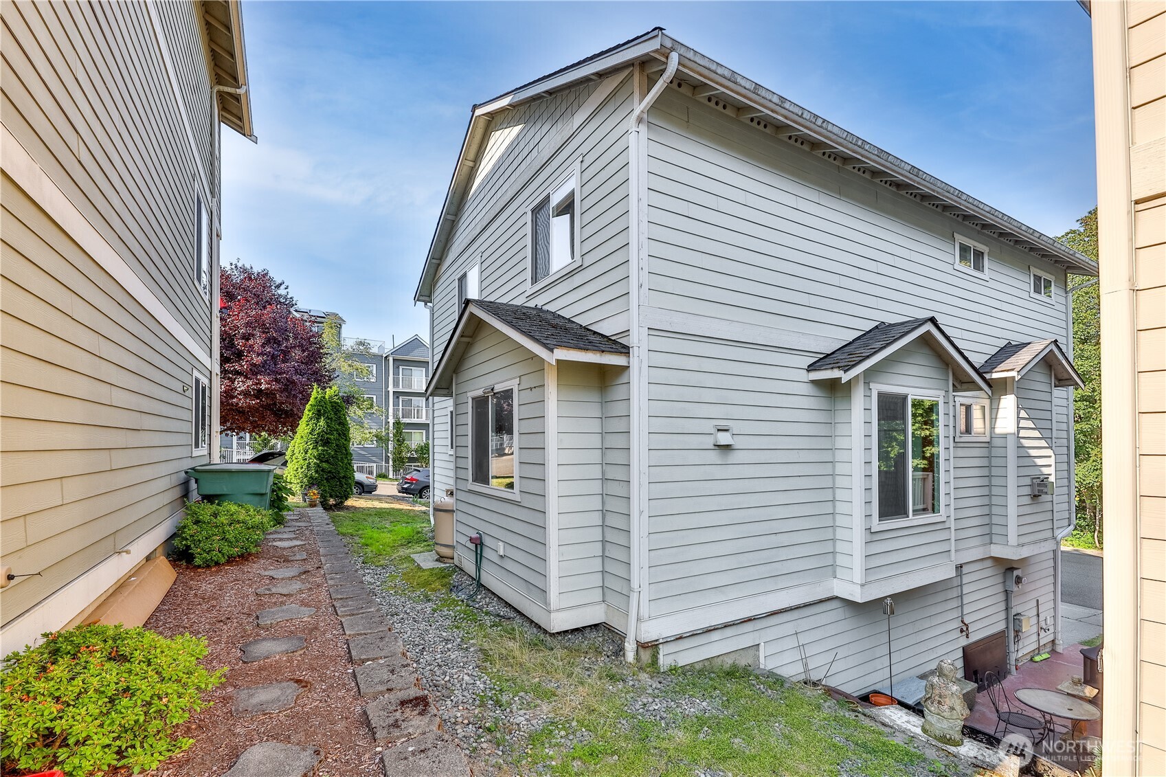 1102 Chestnut Street Property Photo 5
