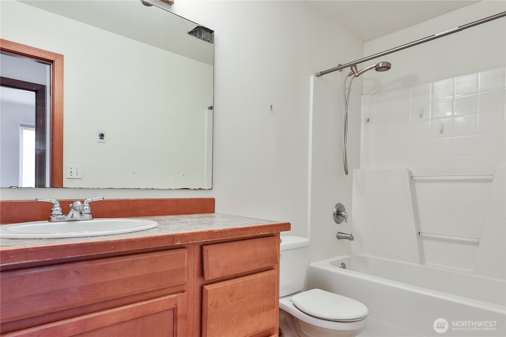 1102 Chestnut Street Property Photo 9