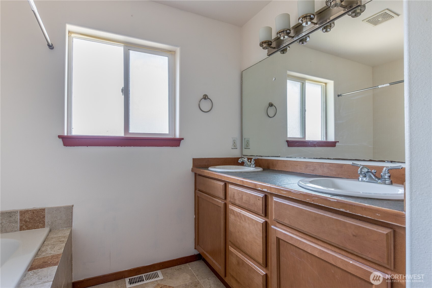 1102 Chestnut Street Property Photo 12
