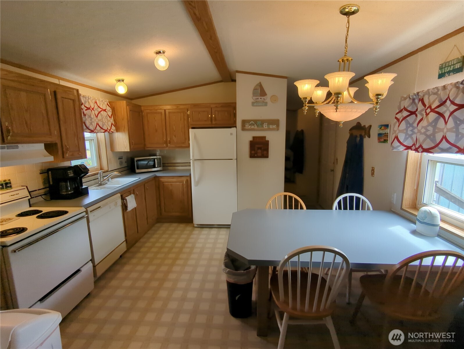 822 State Route 101 Property Photo 5