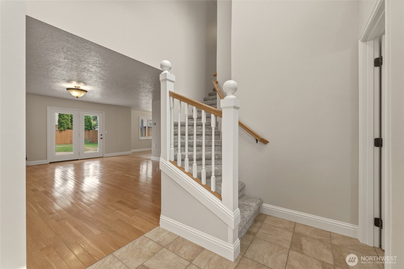 1854 Woodmere Loop Property Photo 5