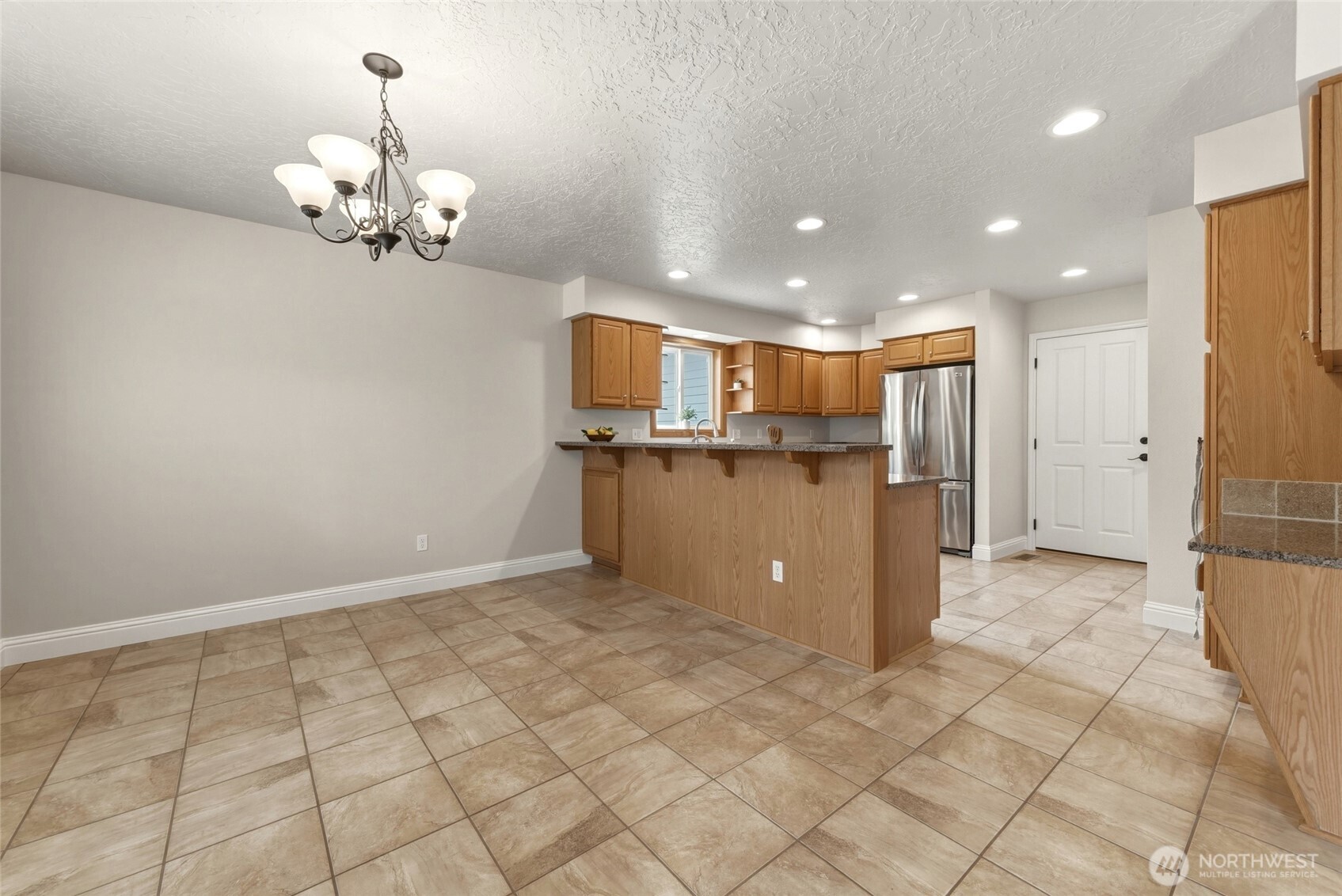 1854 Woodmere Loop Property Photo 11