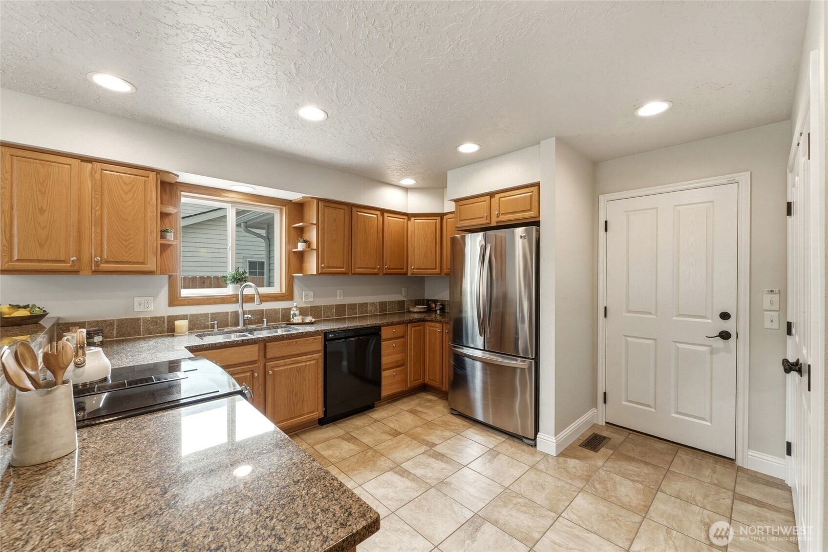 1854 Woodmere Loop Property Photo 12