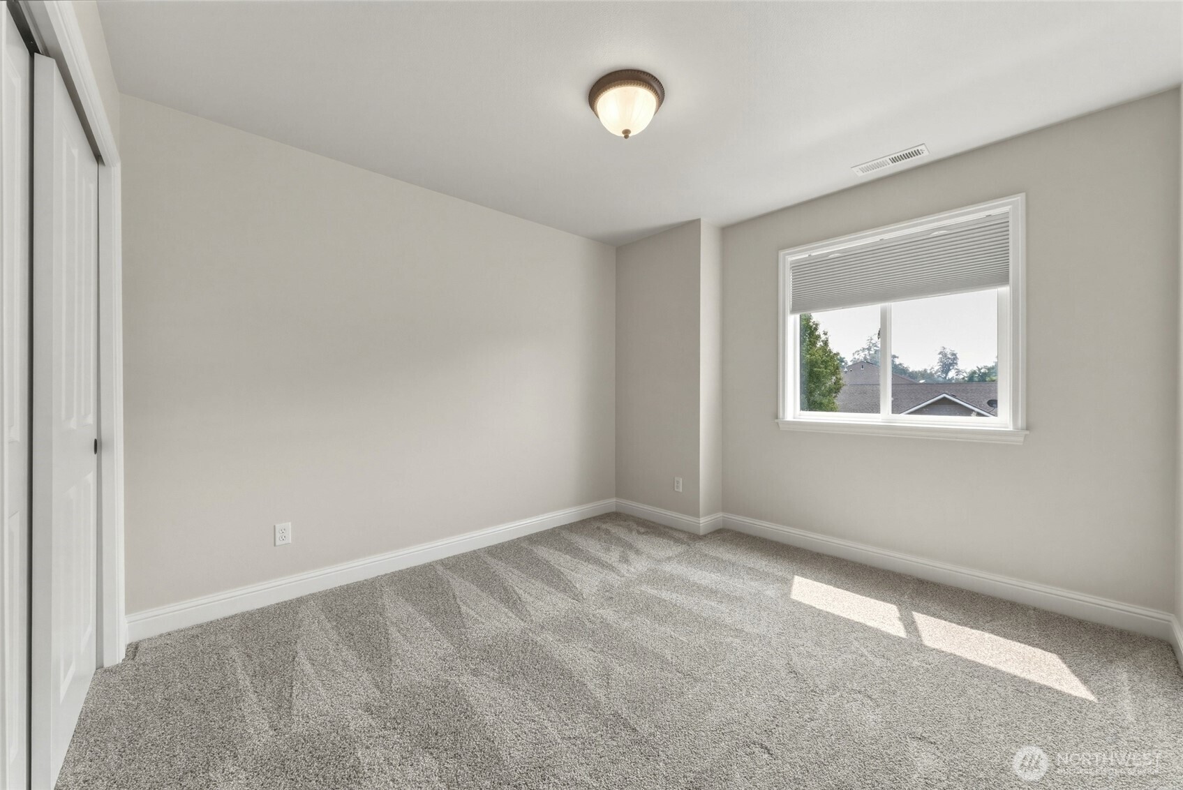 1854 Woodmere Loop Property Photo 28