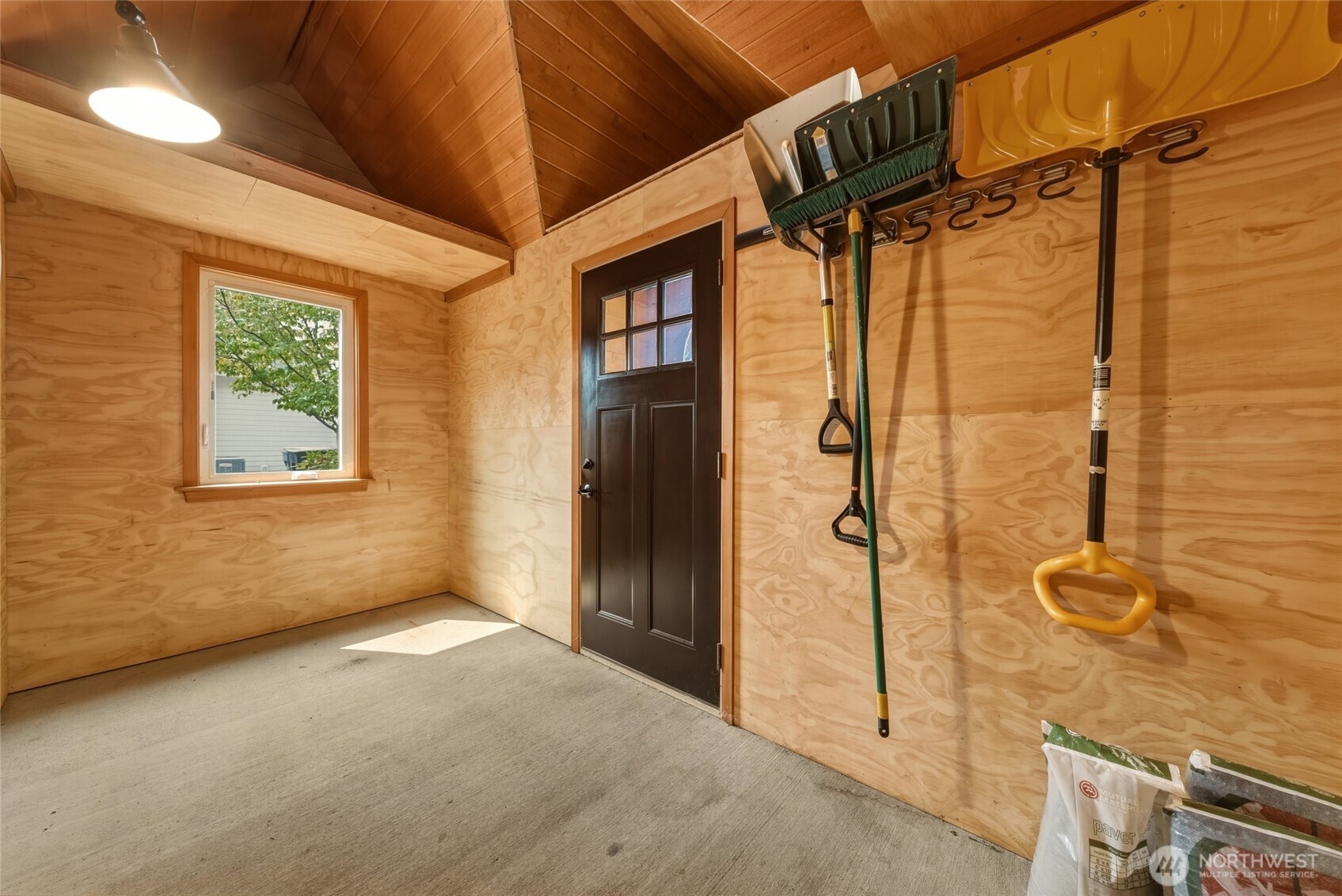 1854 Woodmere Loop Property Photo 38
