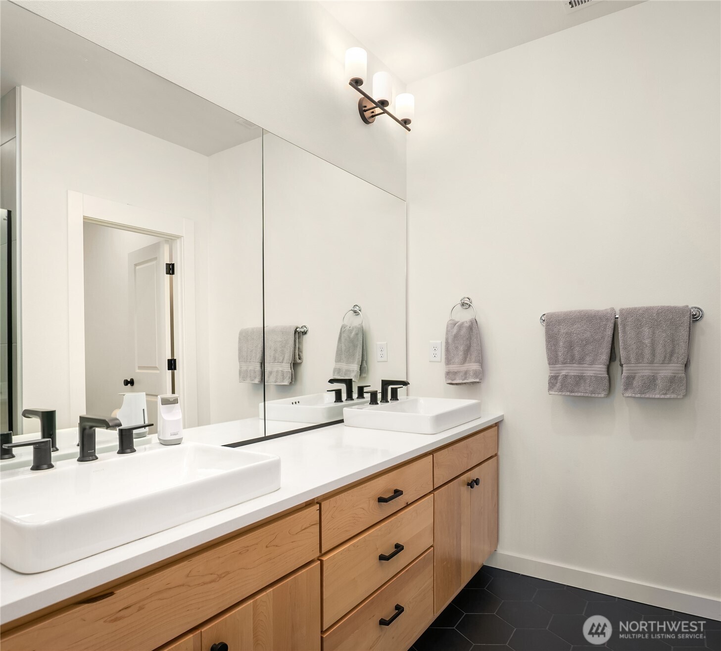 21907 25th St Unit C Property Photo 15