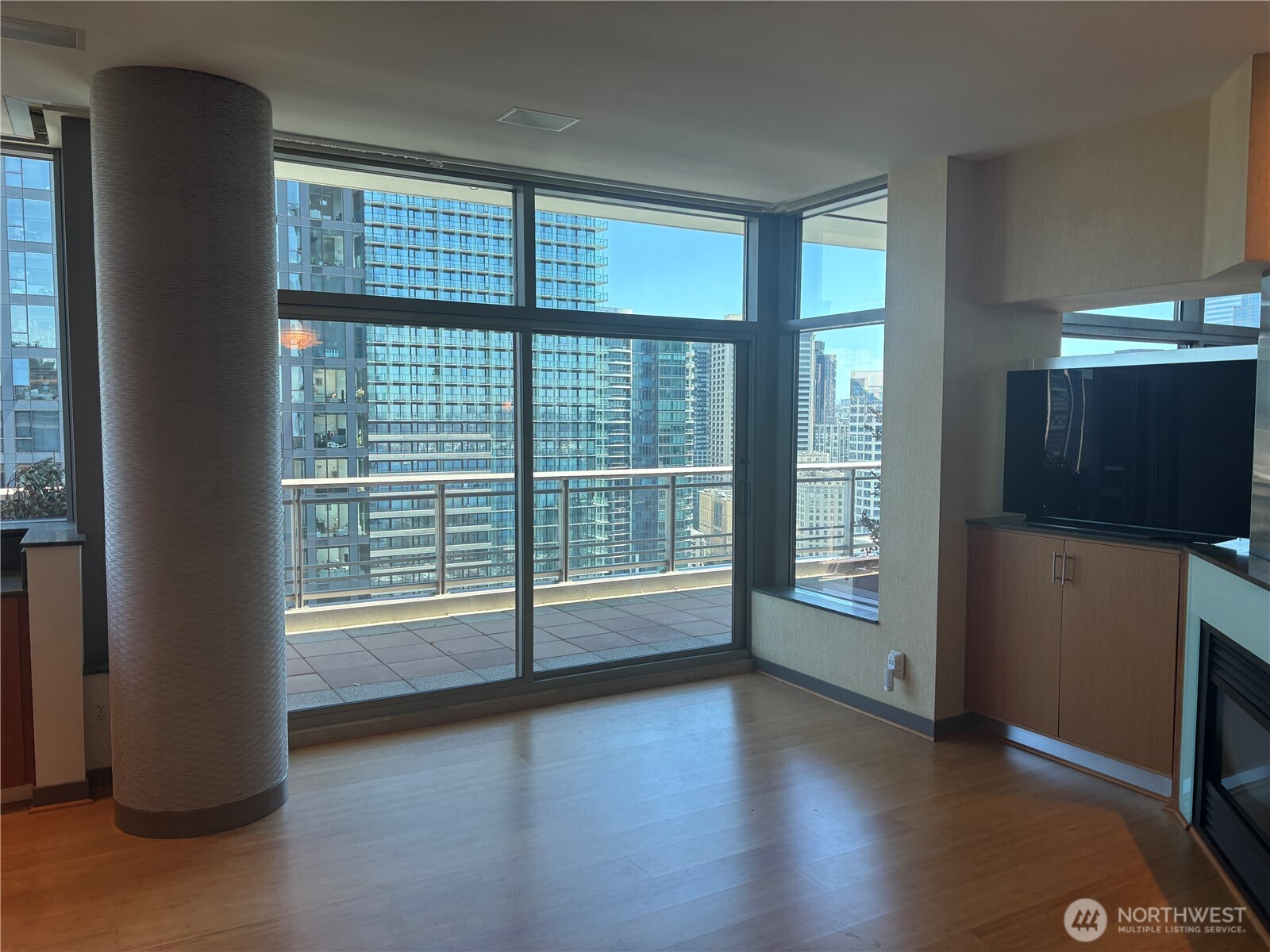 2033 2nd Avenue 2302 Property Photo 22