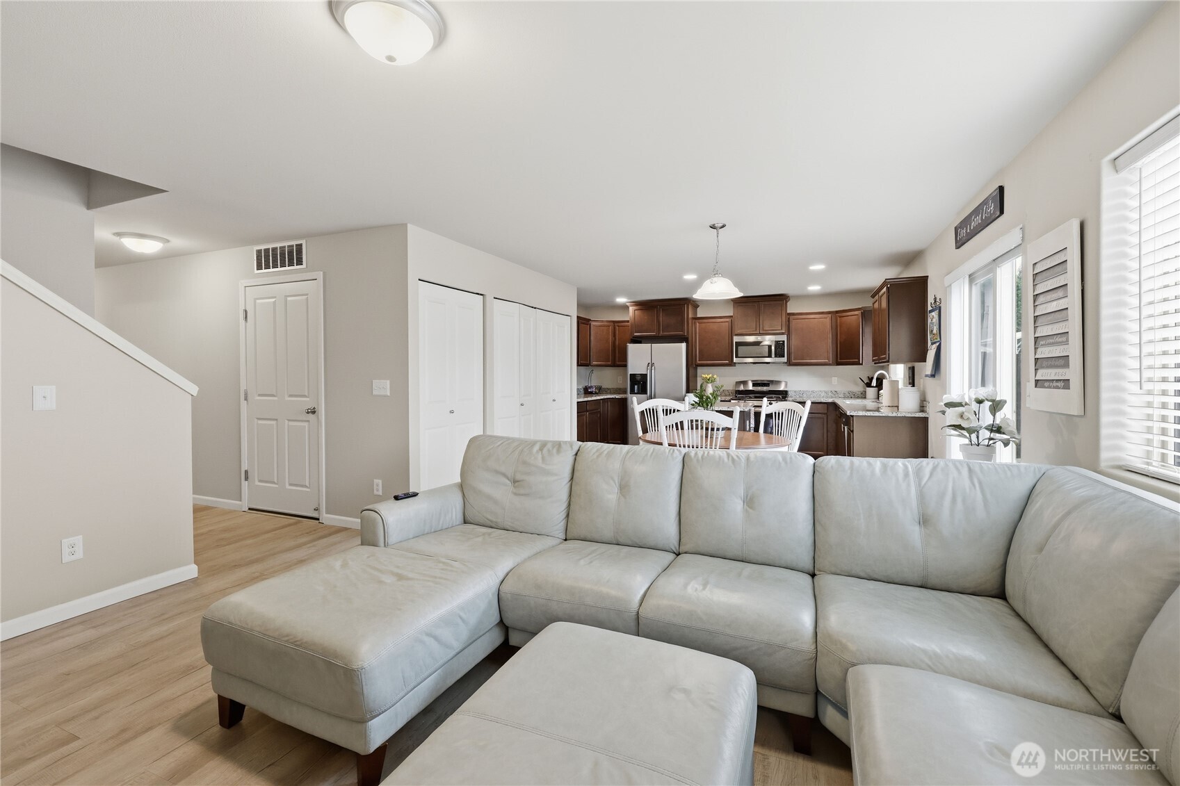 291 Ne Tronson Circle Property Photo 10