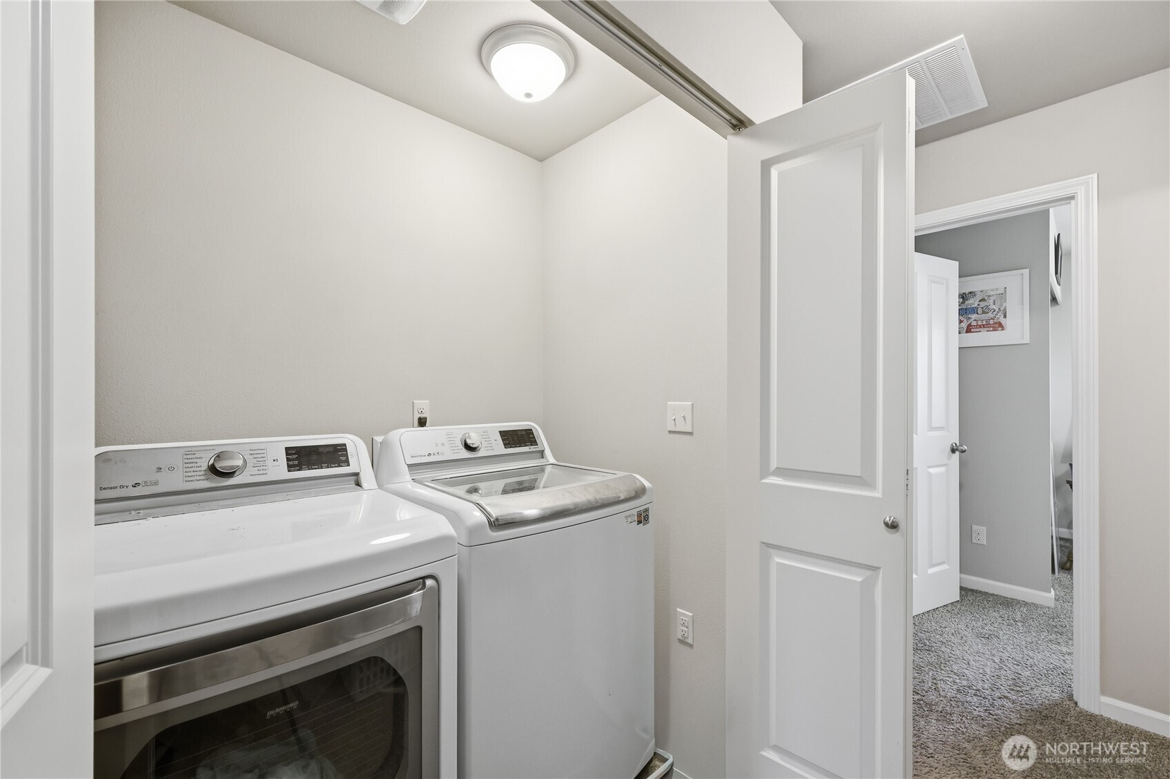 291 Ne Tronson Circle Property Photo 24