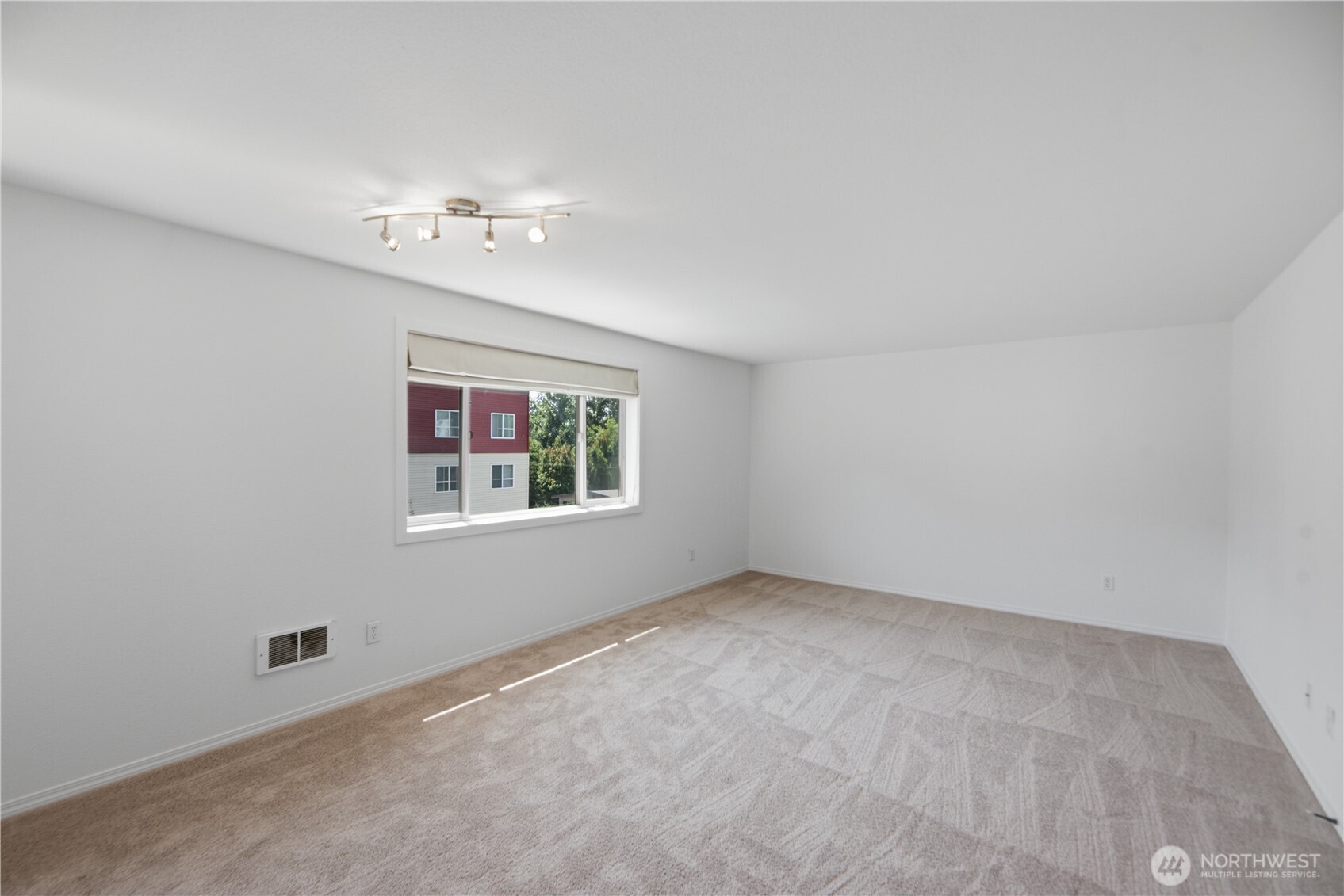 14300 32nd Avenue 410 Property Photo 16