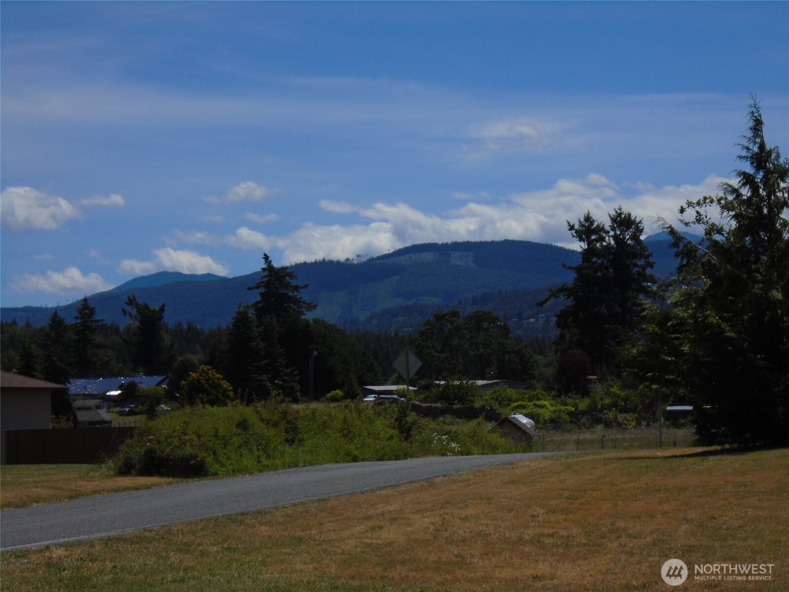 145 Emerald Drive Property Photo 6