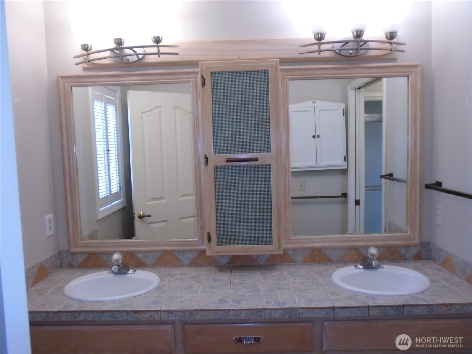 145 Emerald Drive Property Photo 33