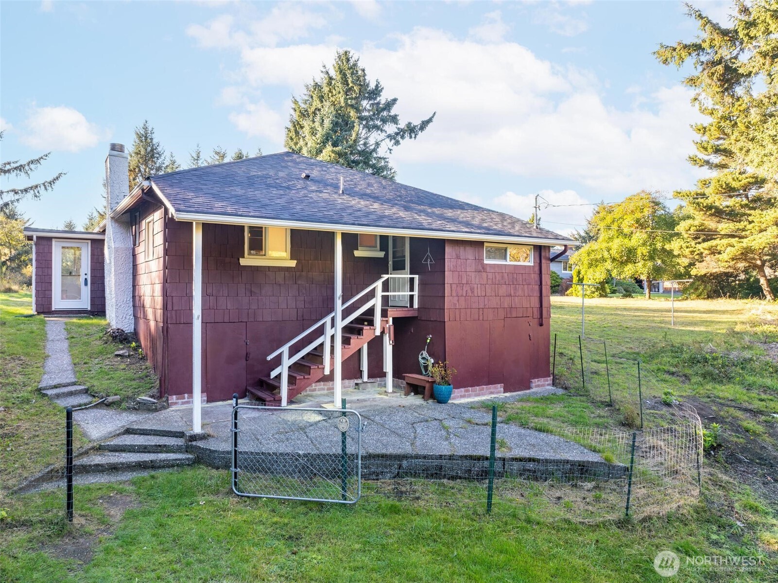 1847 Sr 105 Property Photo 2