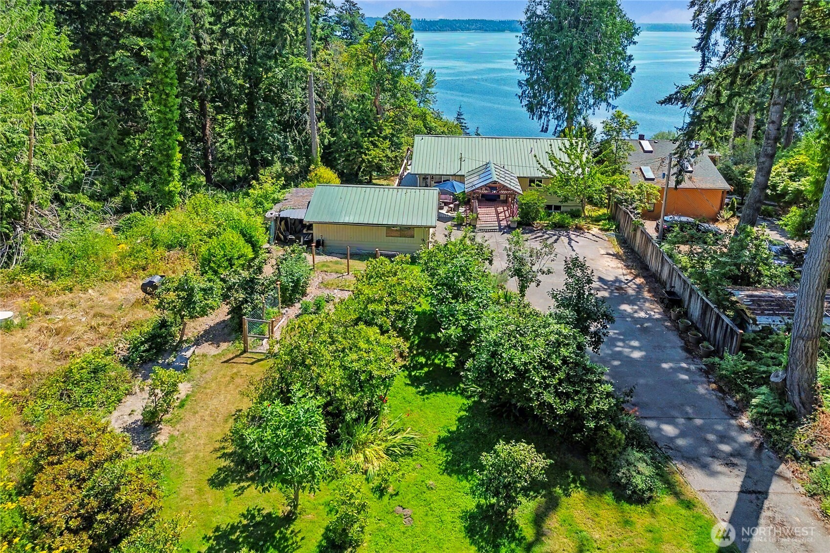 7324 Puget Beach Road Property Photo 2