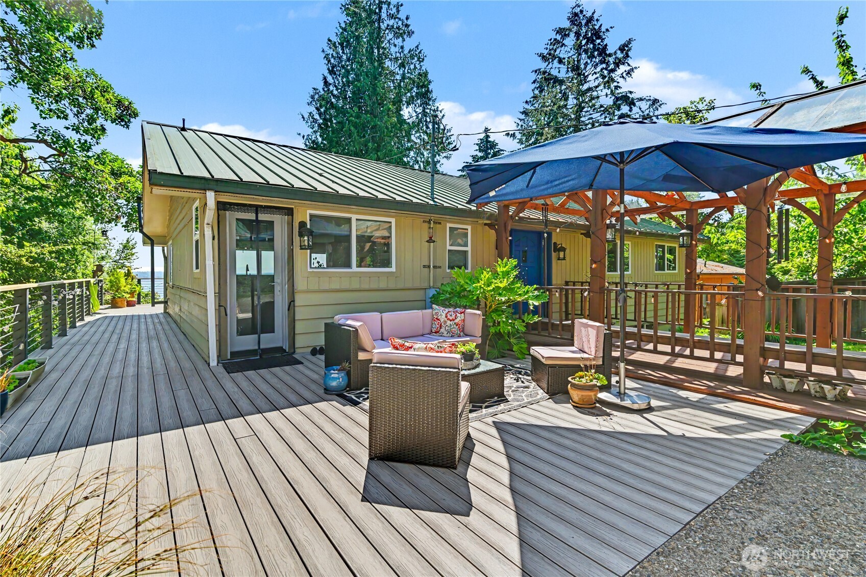 7324 Puget Beach Road Property Photo 4