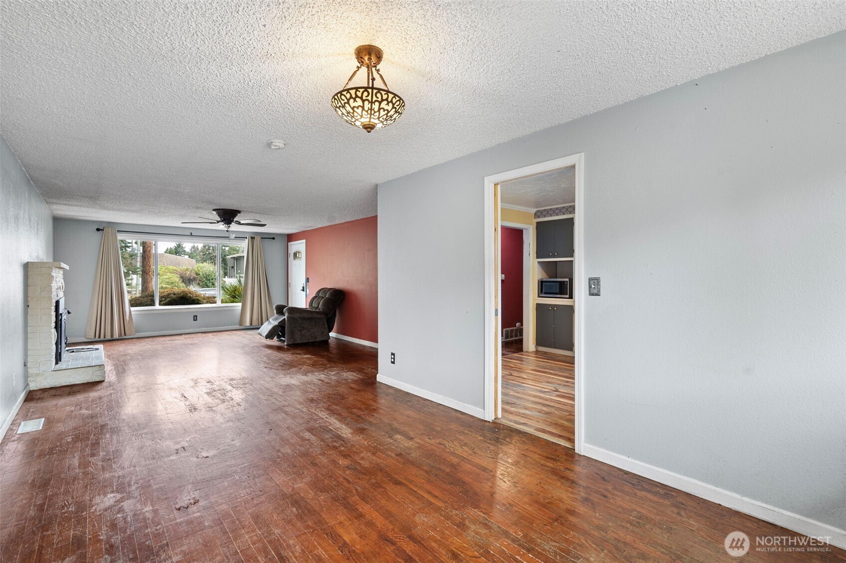 1805 N Vassault Street Property Photo 5