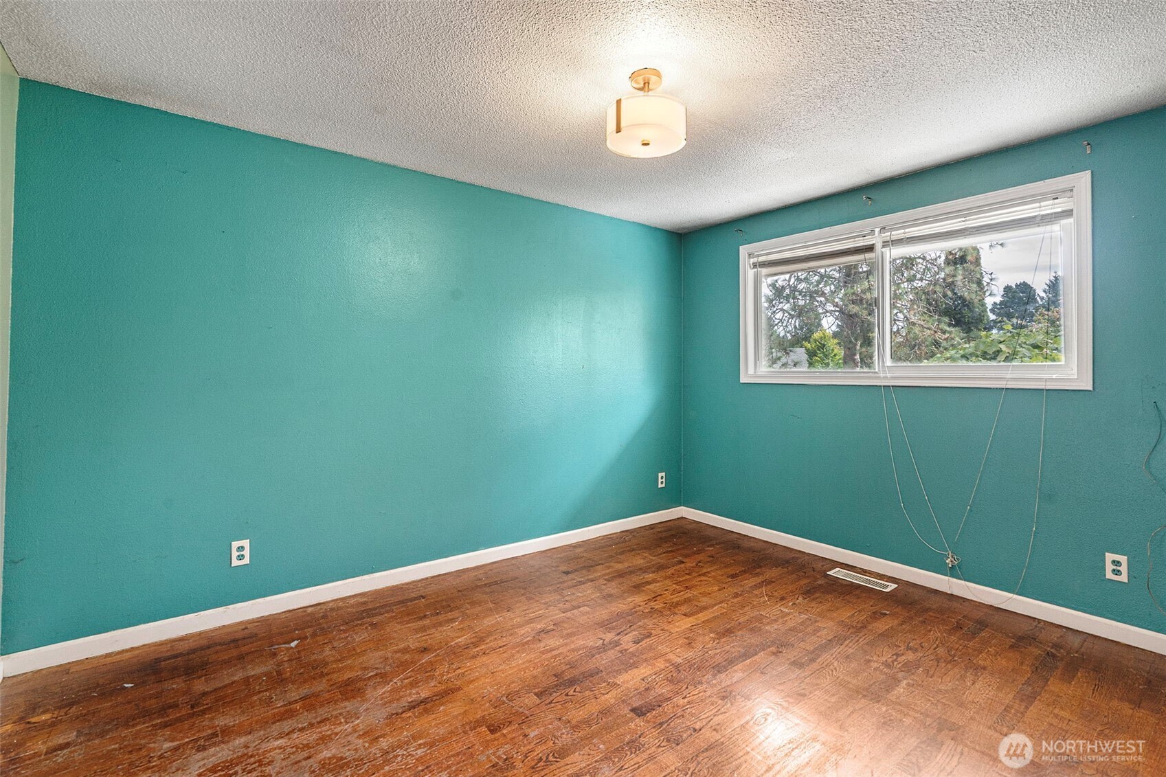 1805 N Vassault Street Property Photo 11