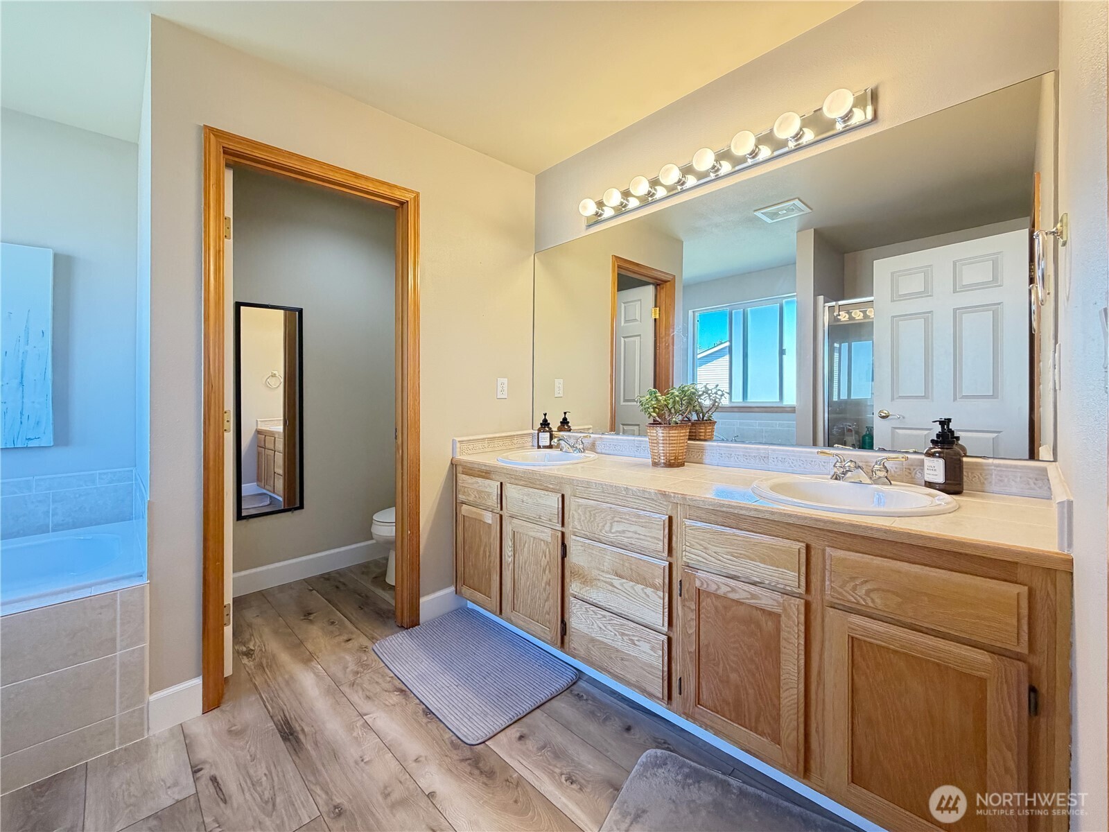 14005 48th Drive Property Photo 27