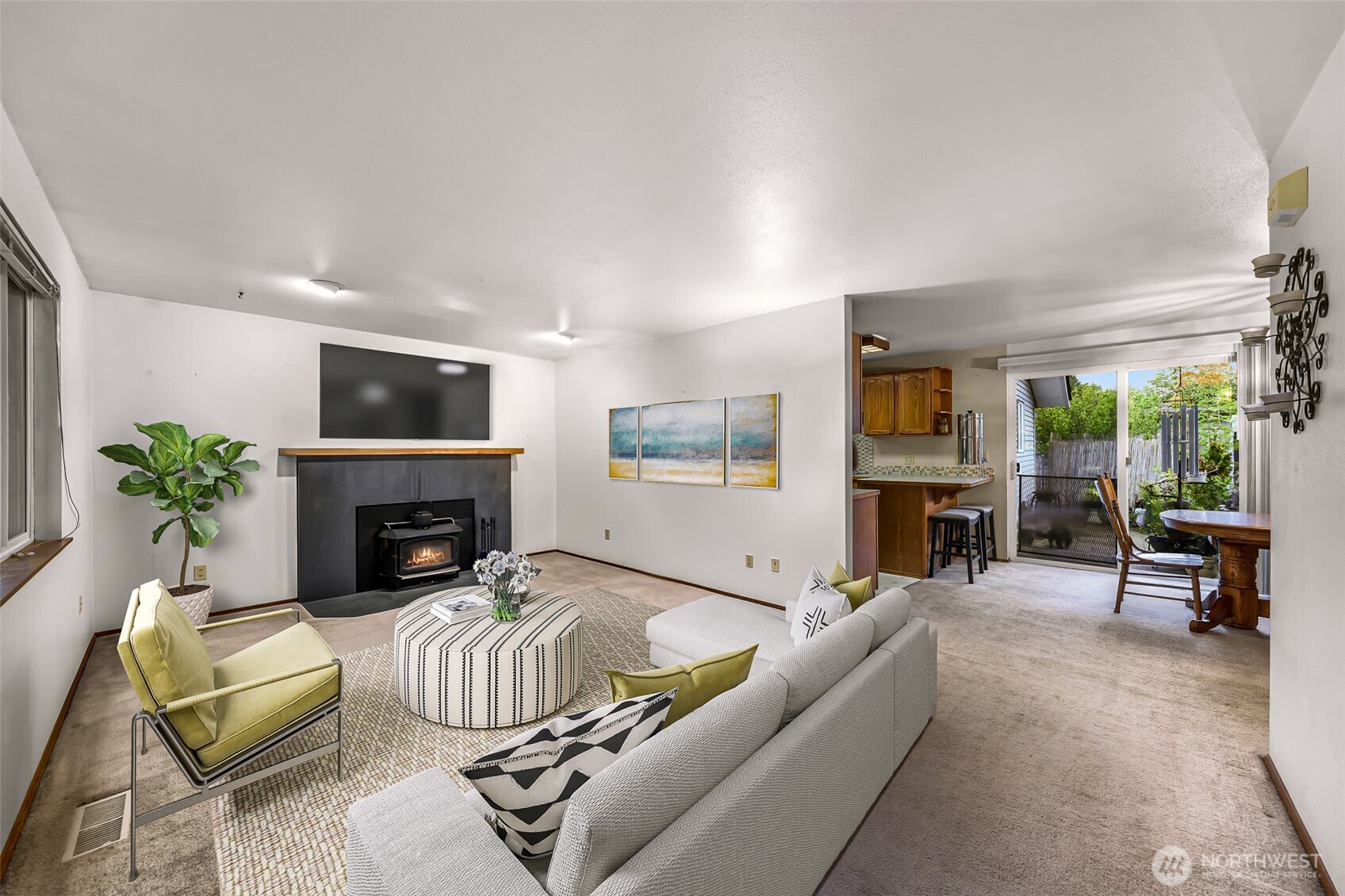 13006 160th Avenue Property Photo 2