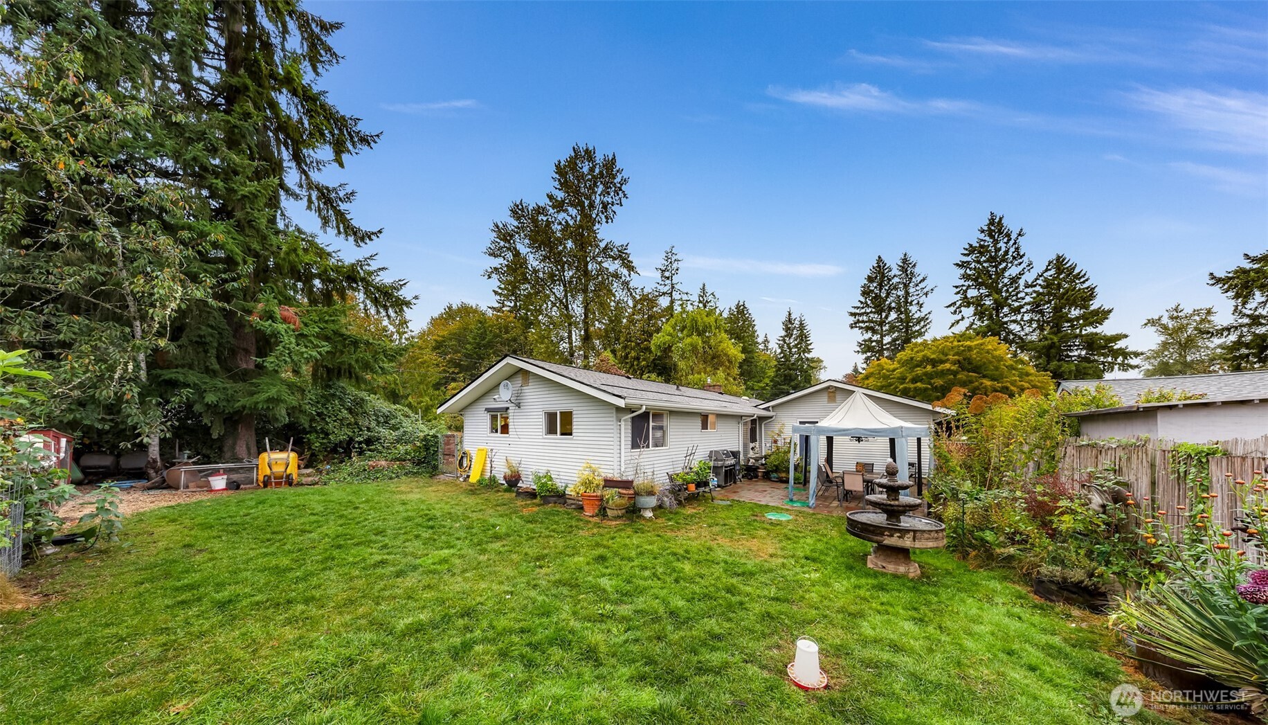 13006 160th Avenue Property Photo 5