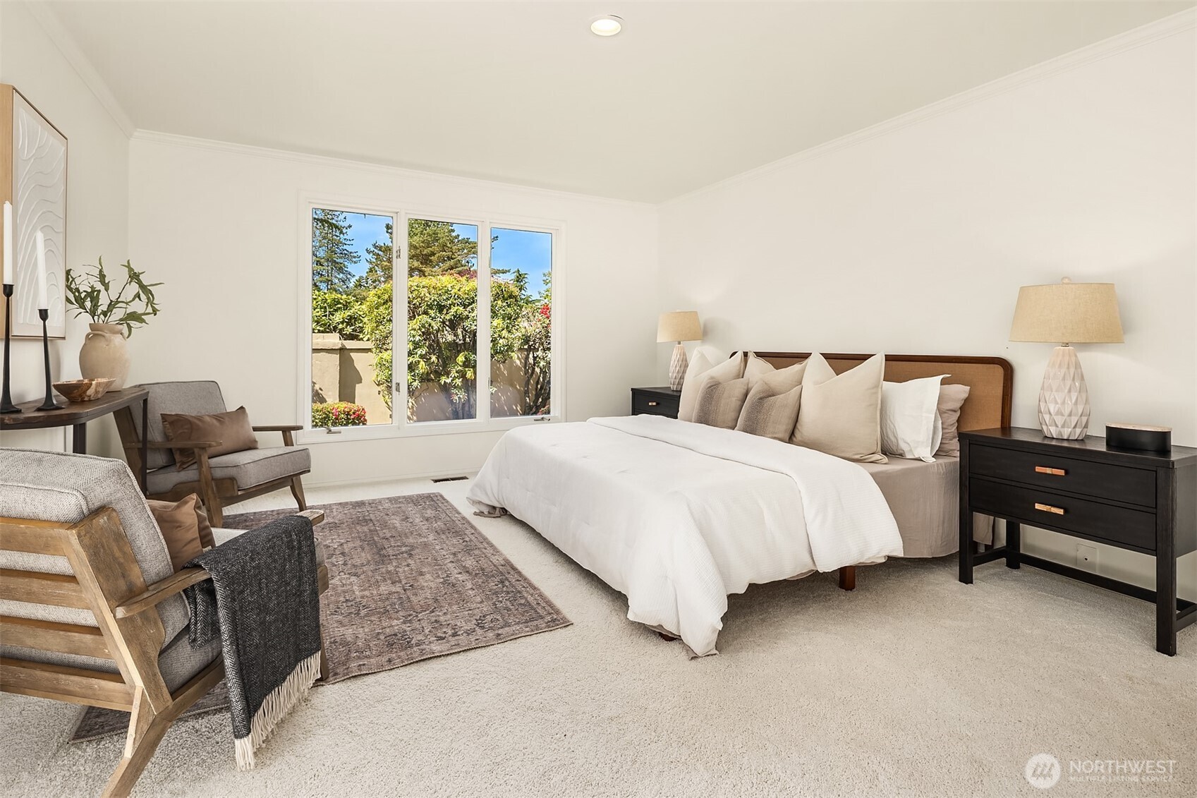 8531 Hunts Point Lane Property Photo 8