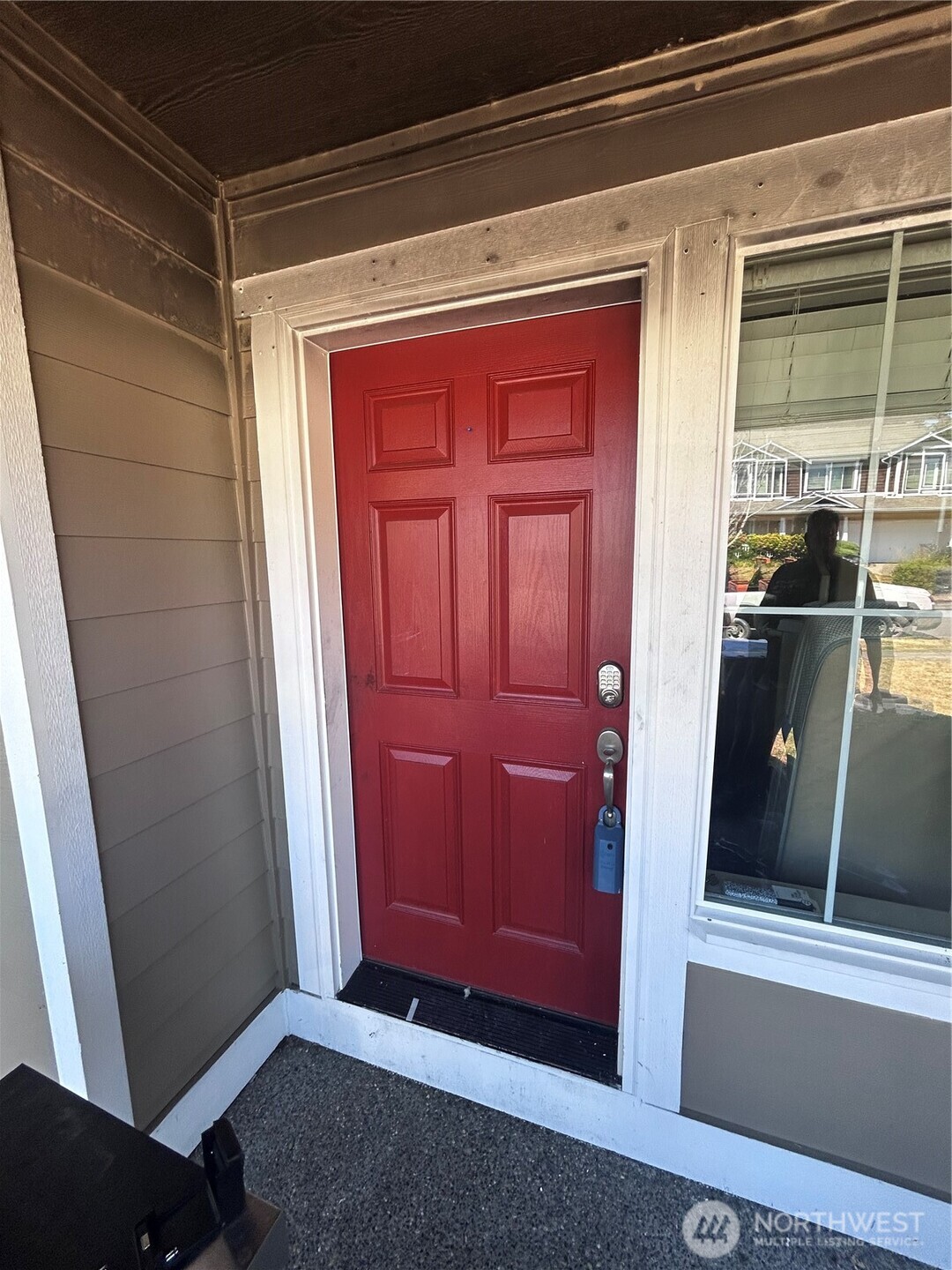 7304 35th Place Property Photo 2