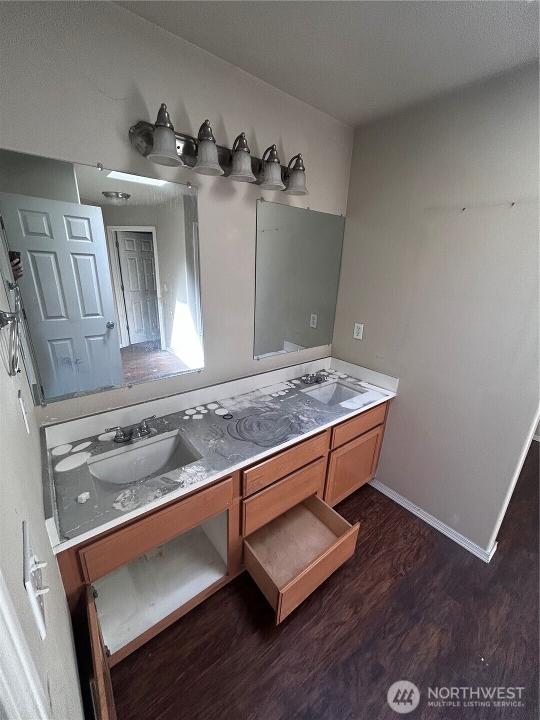 7304 35th Place Property Photo 22
