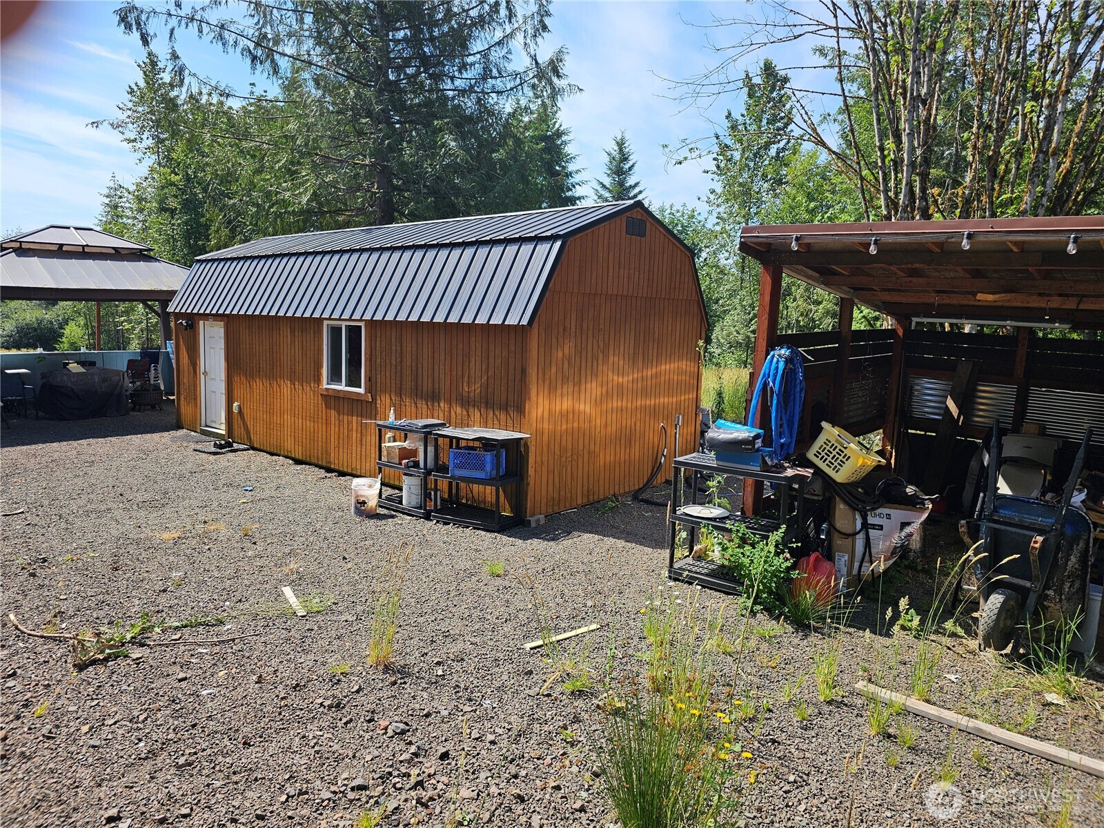142 Volcano Property Photo 2