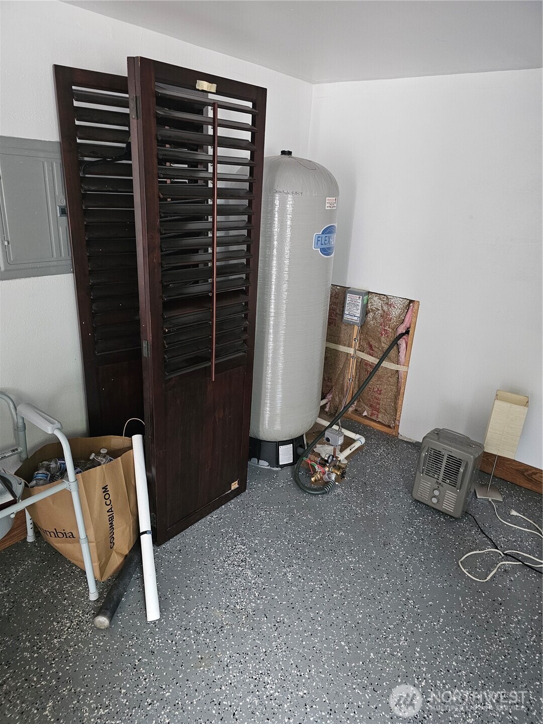142 Volcano Property Photo 5