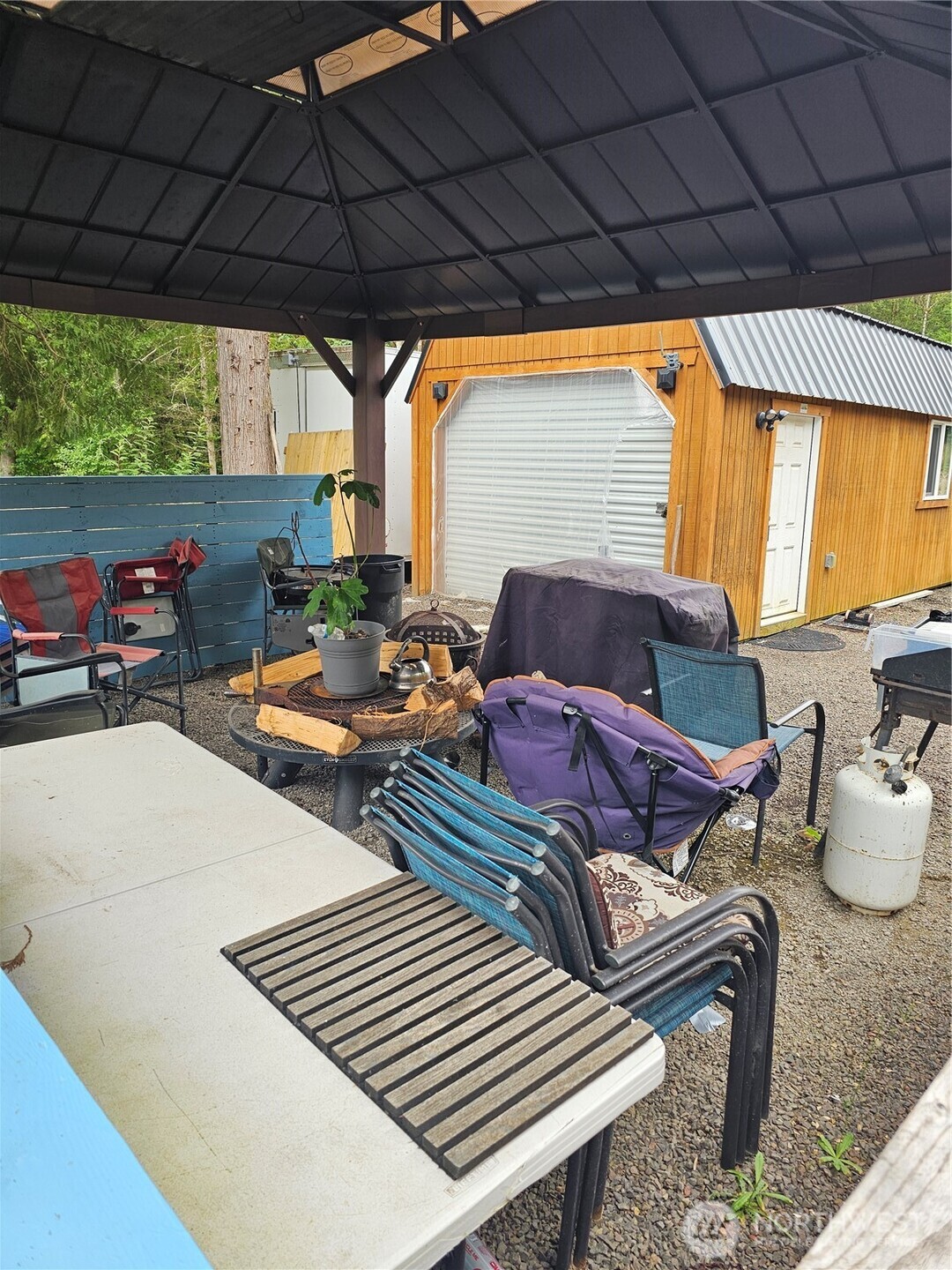 142 Volcano Property Photo 7