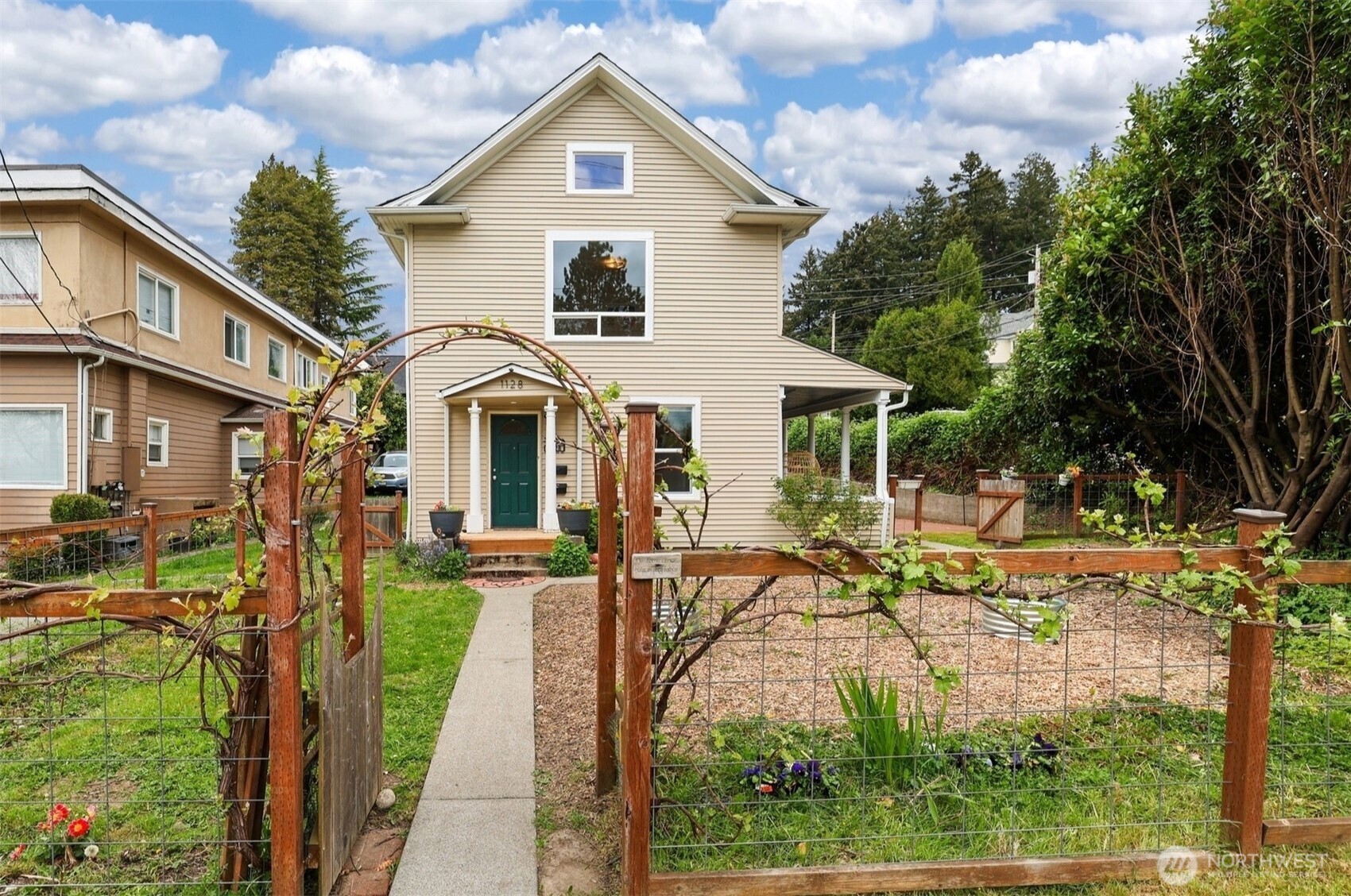 1128 State Avenue Property Photo 2